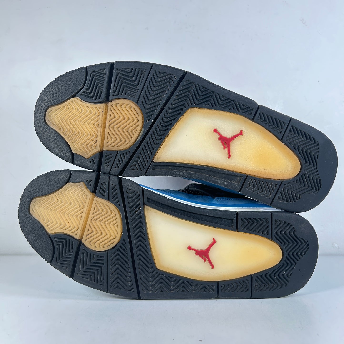 308497 406 Jordan 4 Travis Scott Cactus Jack [USED] - 9.5 M (Used)