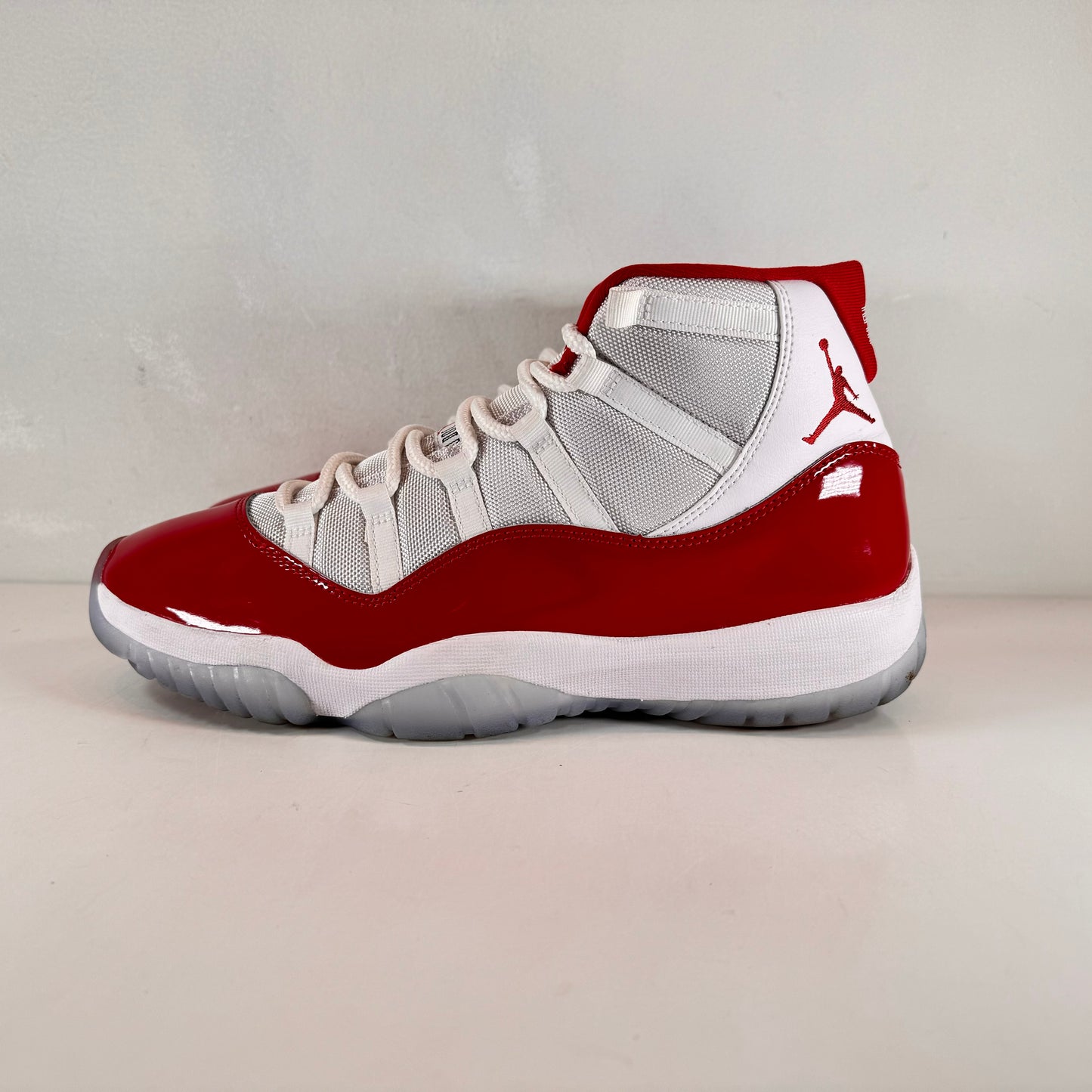 CT8012 116 Jordan 11 Retro Cereza (2022)