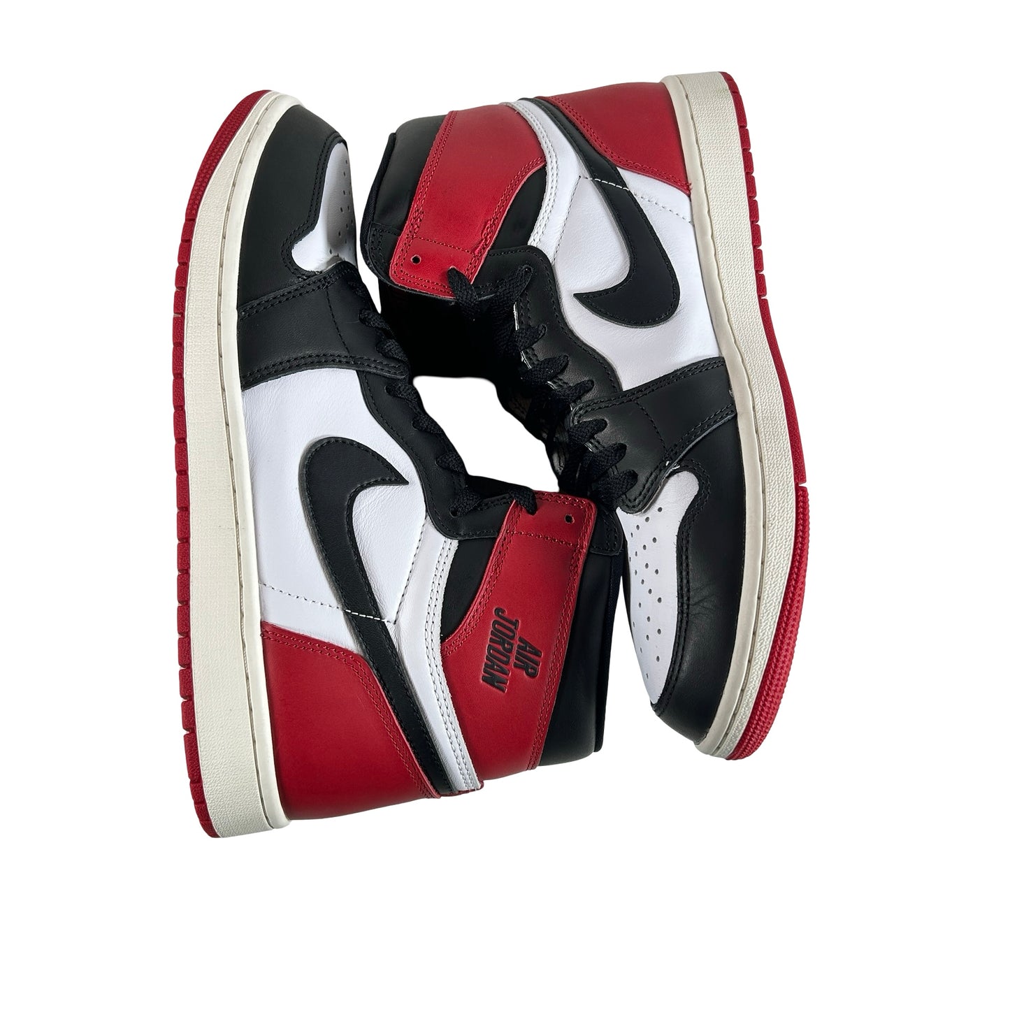 DZ5485 106 Jordan 1 Retro High OG Black Toe Reimagined [USED] - 11 M (Used11)