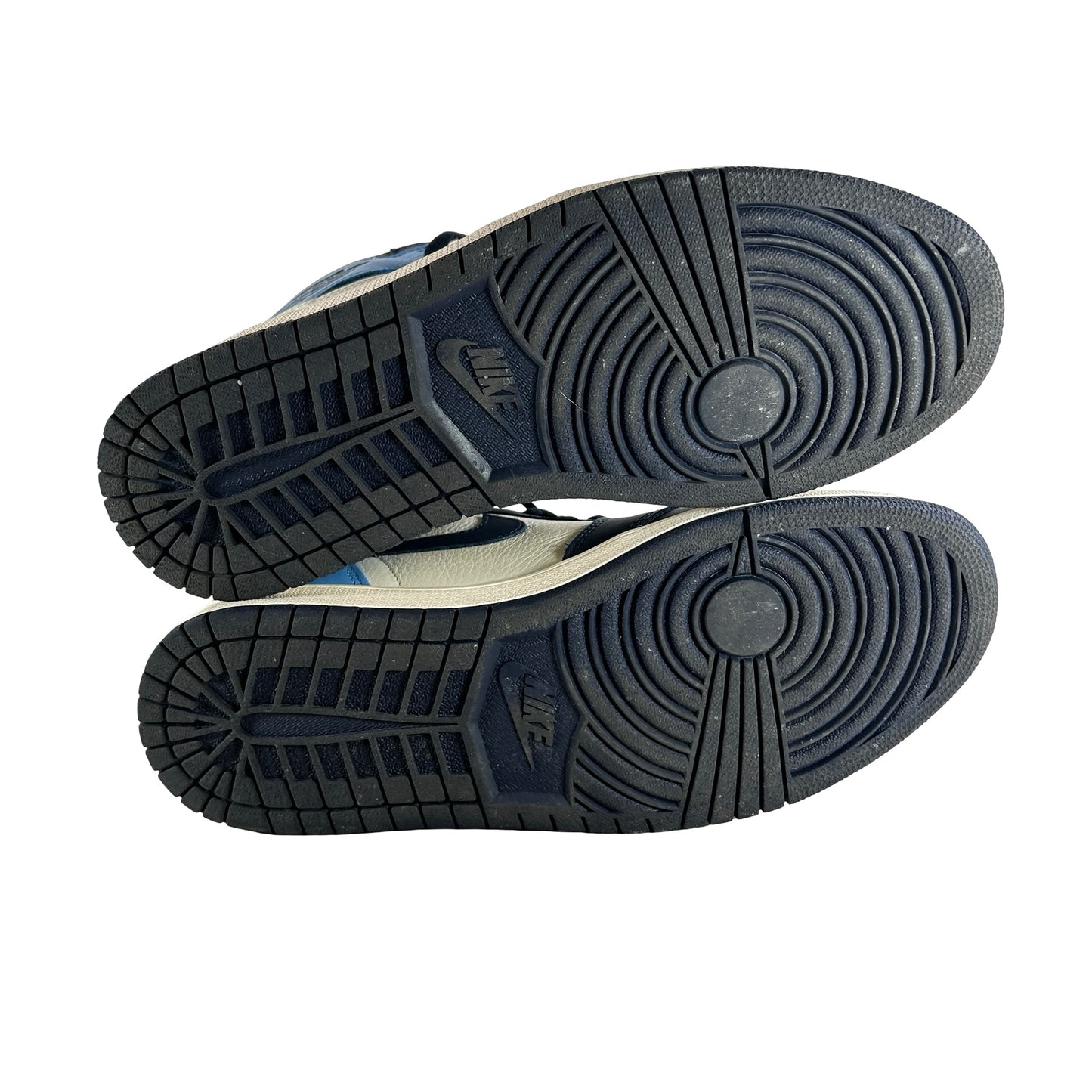 555088 140 Jordan 1 Obsidian UNC [USED] - 11 M (Used5)