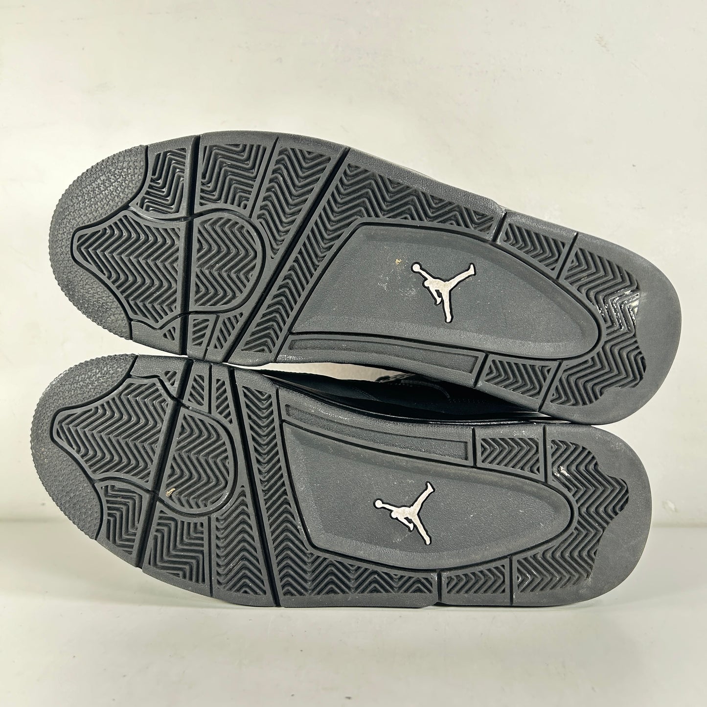 CU1110 010 Jordan 4 Gato Negro 2020