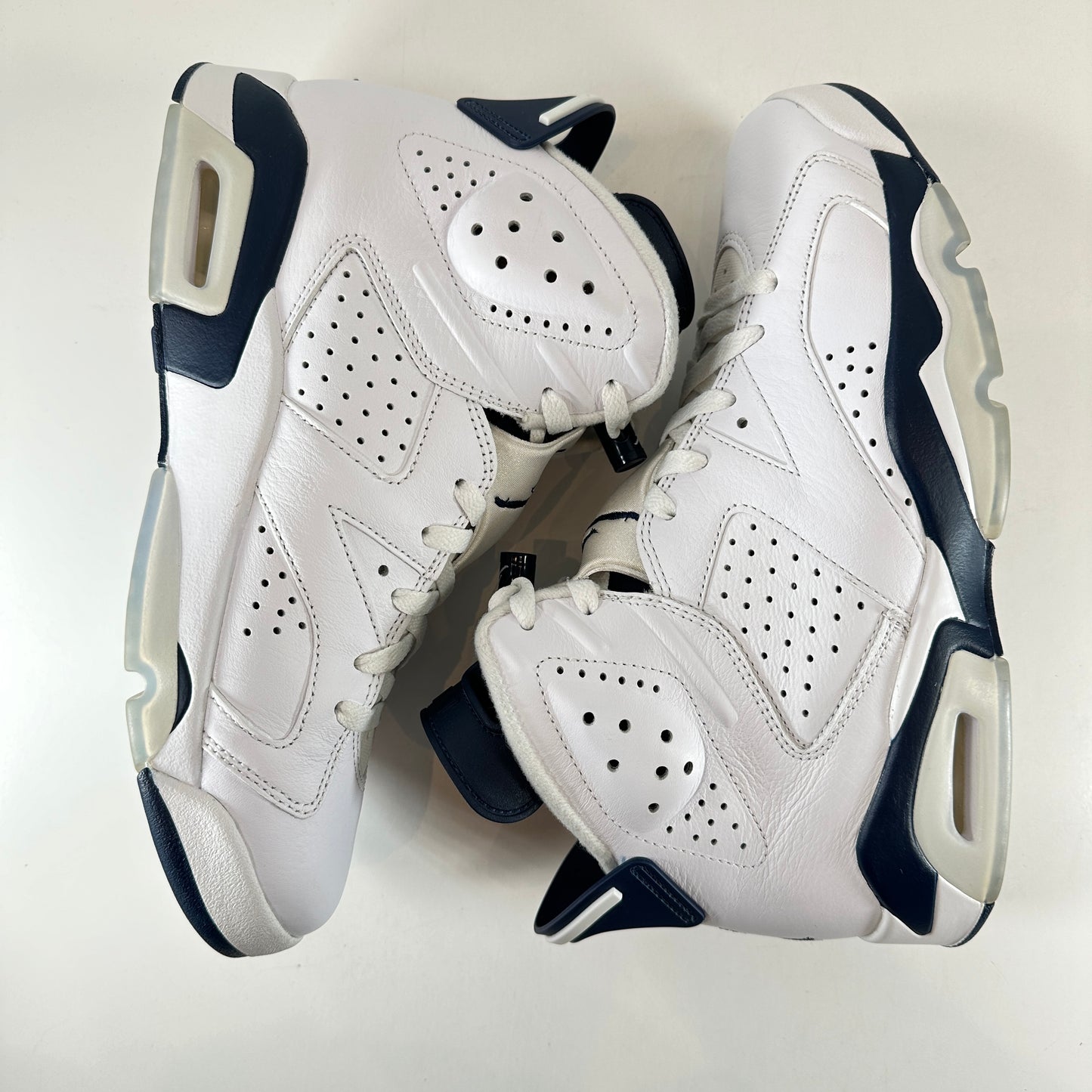 CT8529 141 Jordan 6 Retro Midnight Armada (2022)