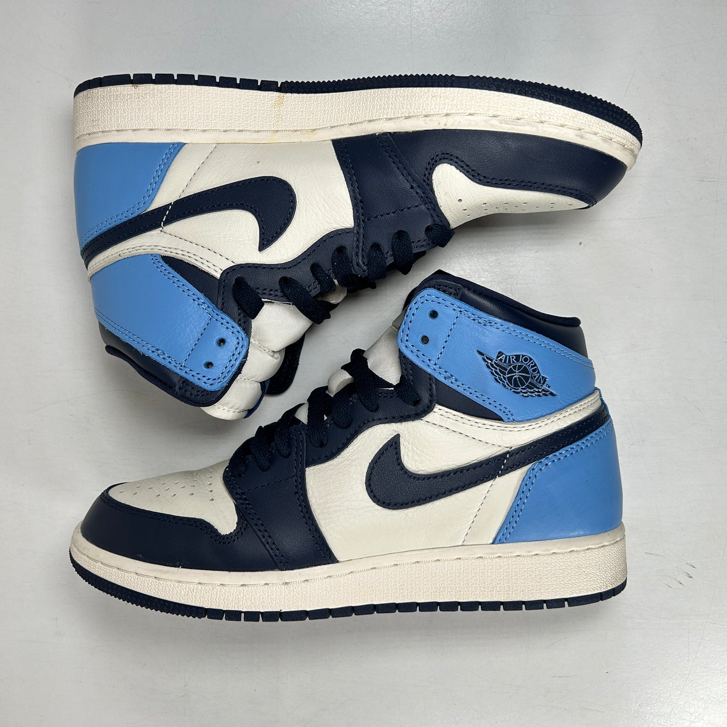 575441 140 Jordan 1 Retro High Obsidian (GS) [USED] - 6 Y (Used)