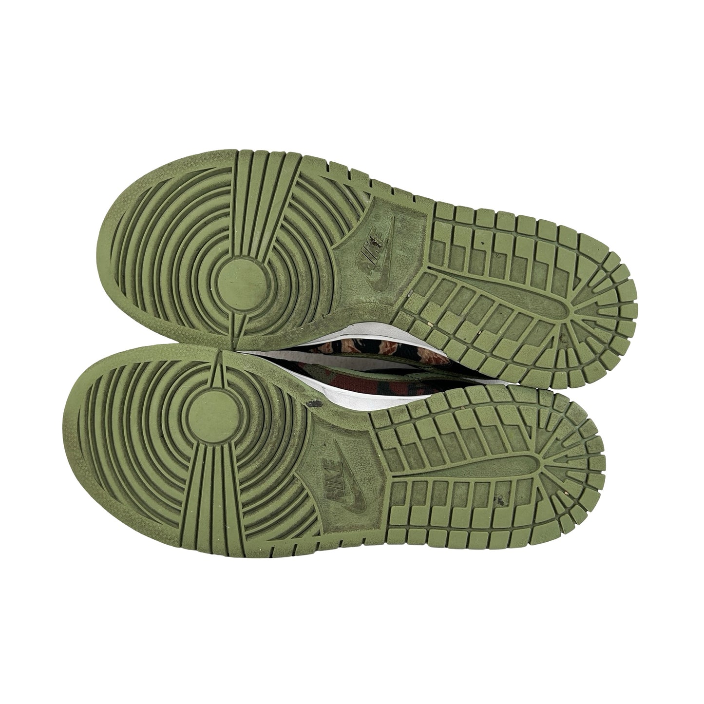 DH0957 001 Nike Dunk Low Loco Camuflaje