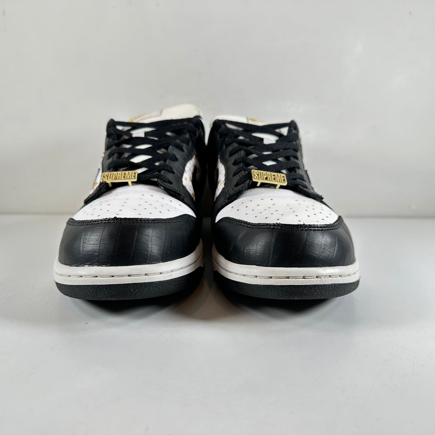 DH3228 102 Dunk SB Low Supreme Black [USED] - 11.5 M (Used)