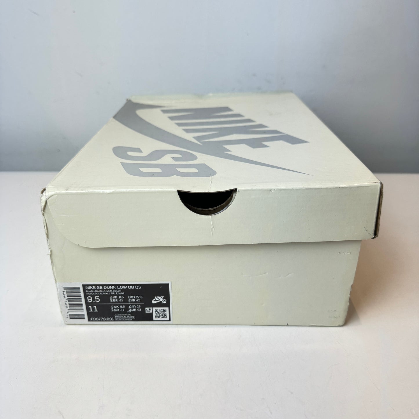 FD8778 001 Nike SB Dunk Low Supreme Rammellzee [USED] - 9.5 M (Used)