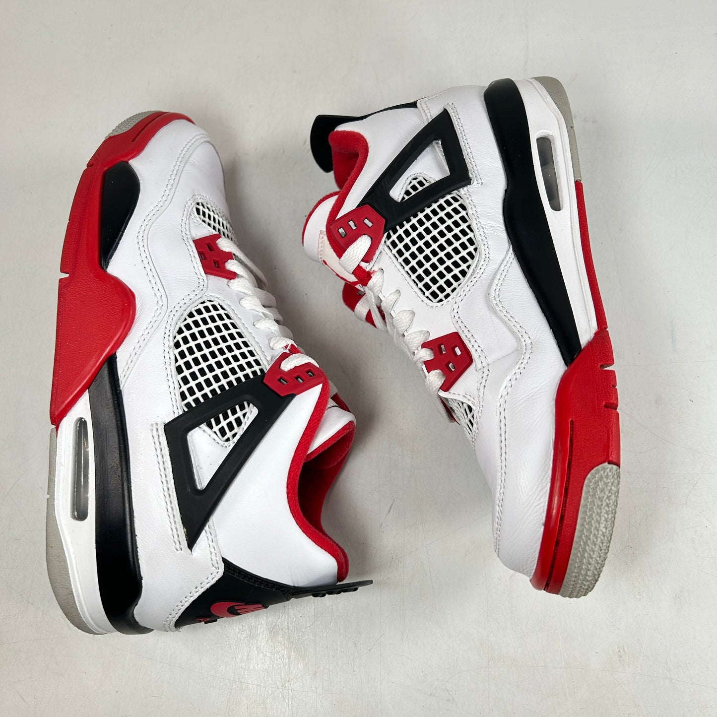 408452 160 Jordan 4 Retro Fire Red (2020) (GS) [USED] - 6 Y (Used)