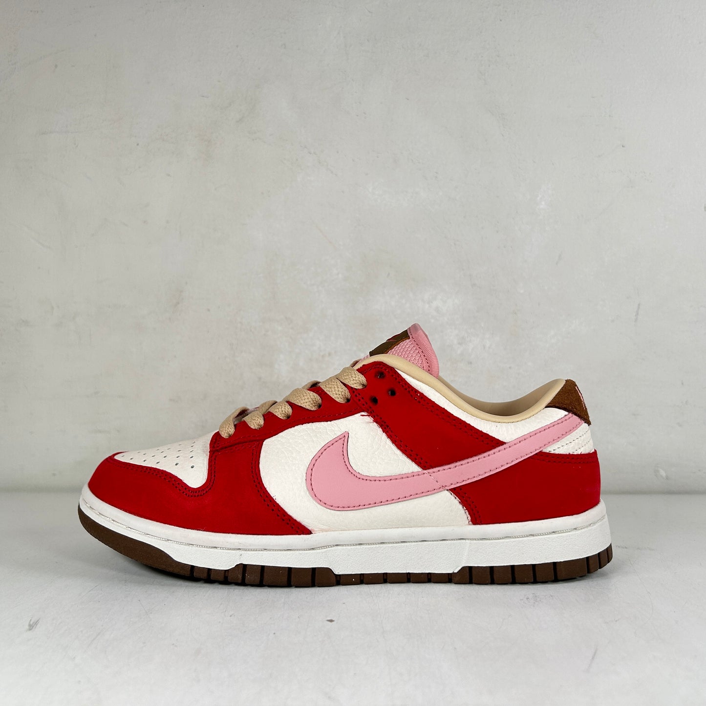 FB7910 600 Nike Dunk Low PRM Bacon (Mujeres)