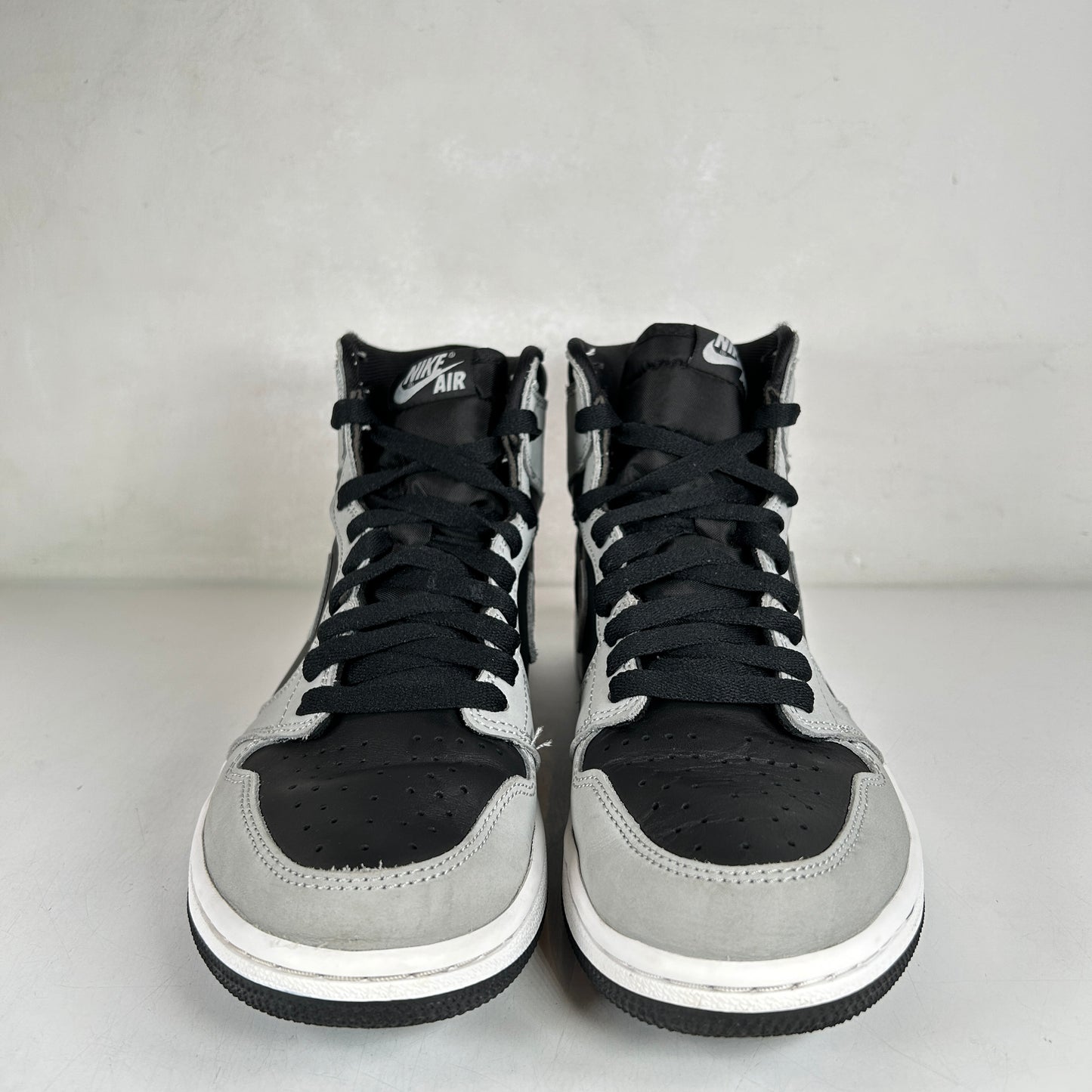 555088 035 Jordan 1 Shadow 2.0 [USED] - 8.5 M (Used)