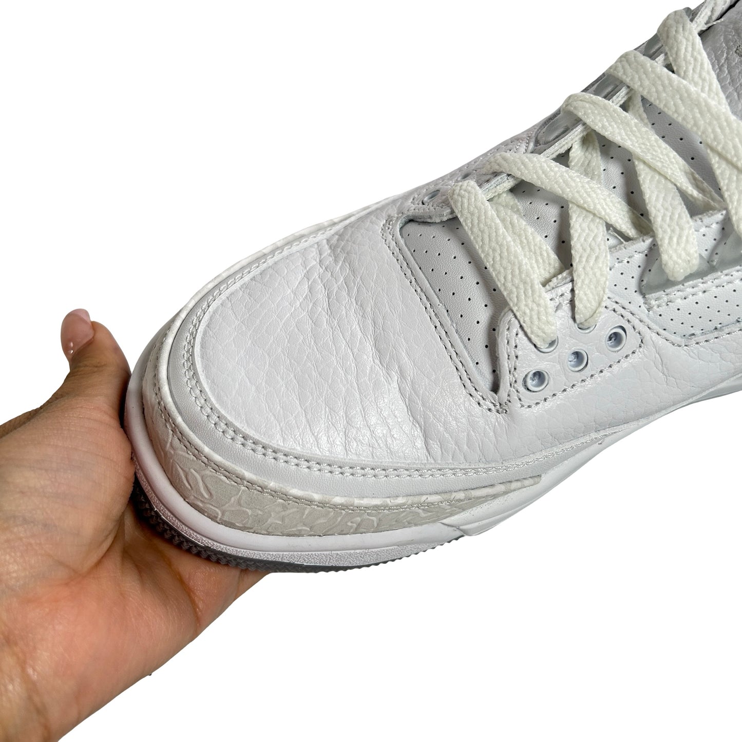 136064 111 Jordan 3 Retro Pure White (2018) [CONDITIONAL] - 8.5 M (Crease on right shoe)