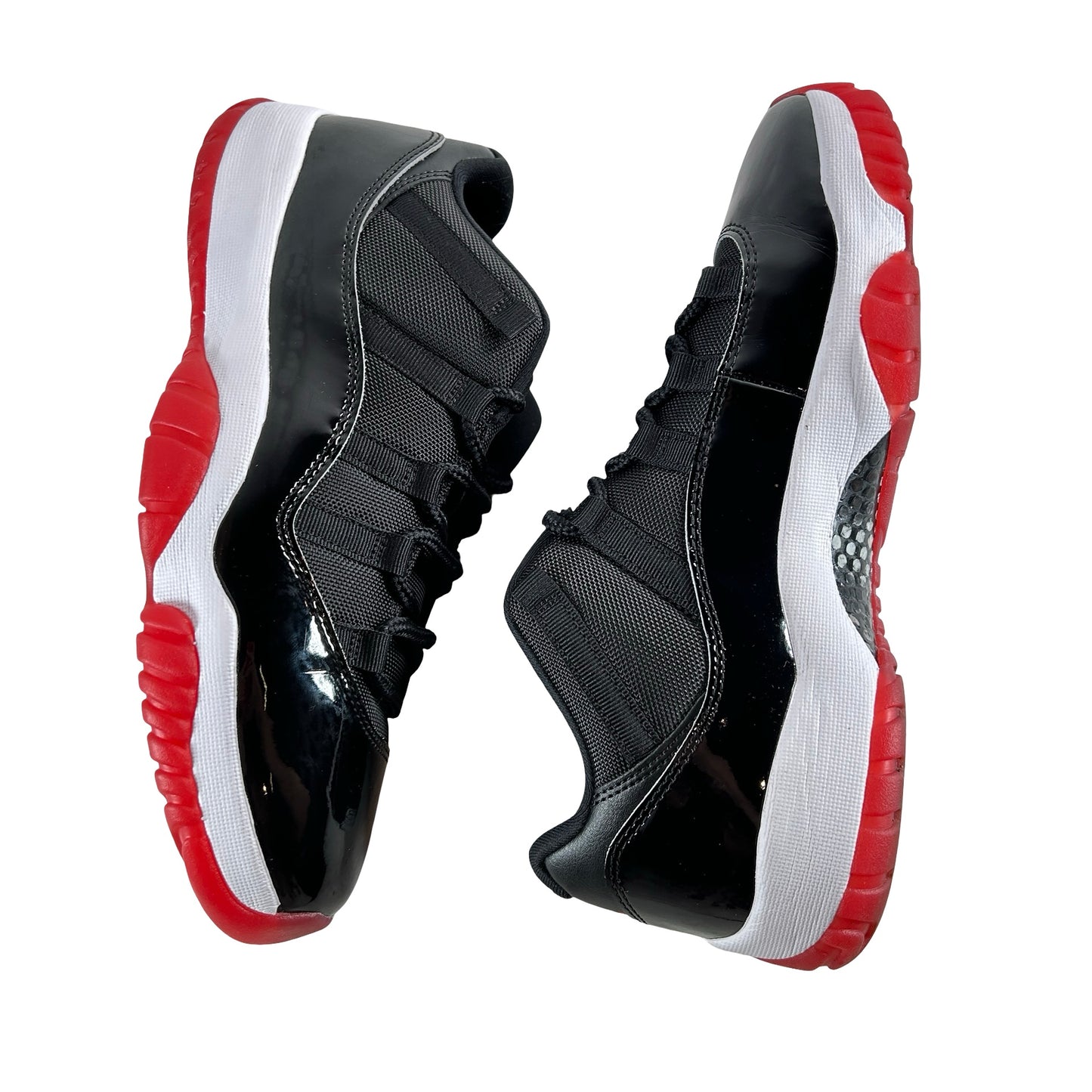 FV5104 006 Jordan 11 Retro Low Bred (2025) - 10 M (Used)