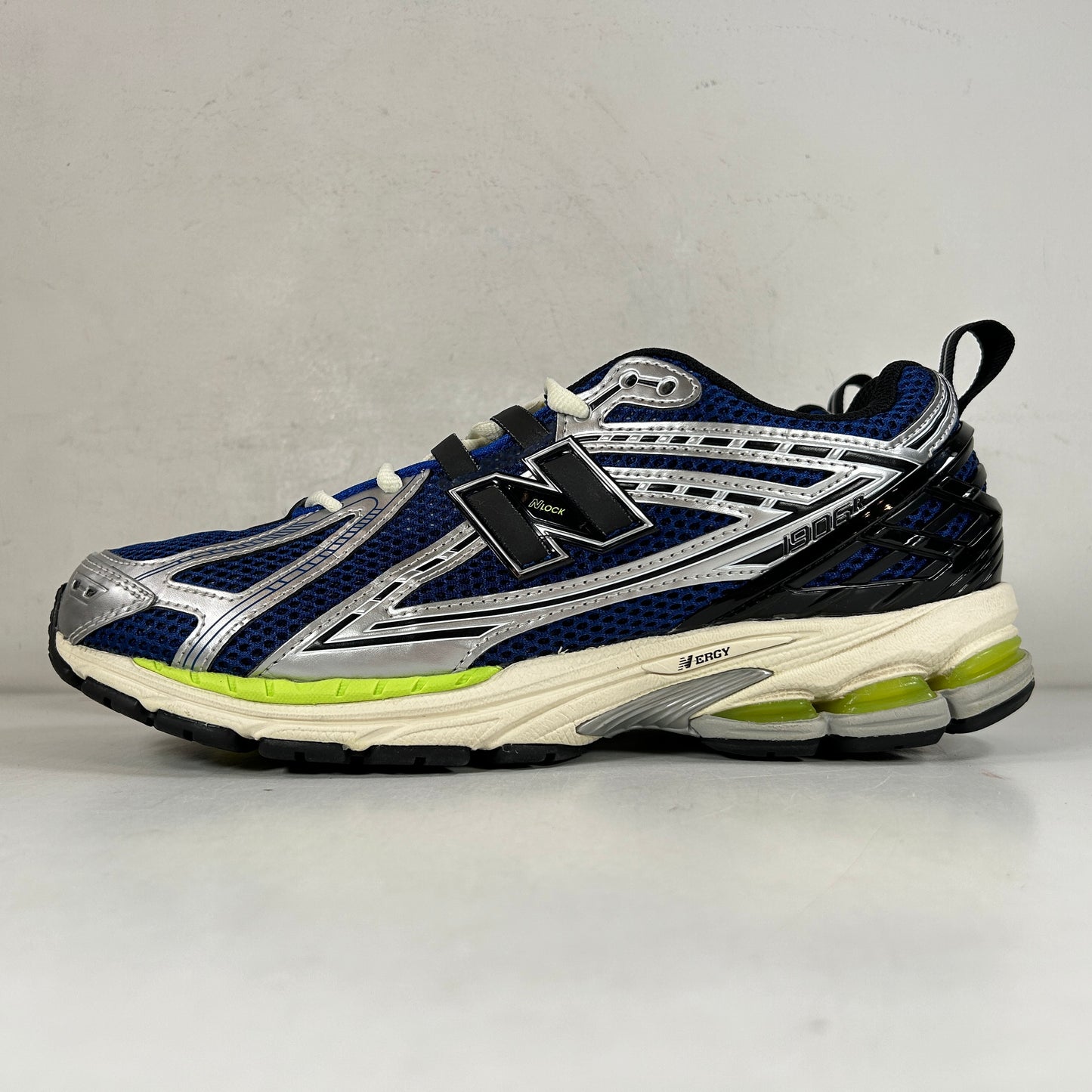 M1906RCE New Balance 1906R Sprite [USED] - 9.5 M (Used)