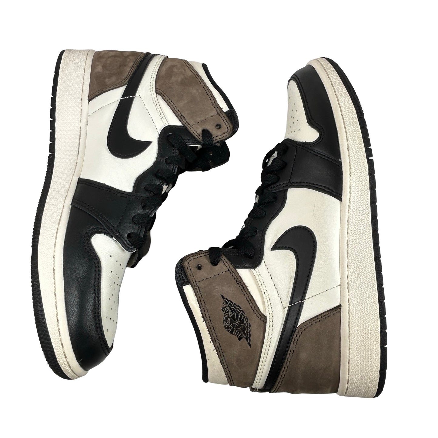 575441 105 Jordan 1 Retro High Dark Mocha (GS) [USED] - 7 Y (Used) (No Box2)