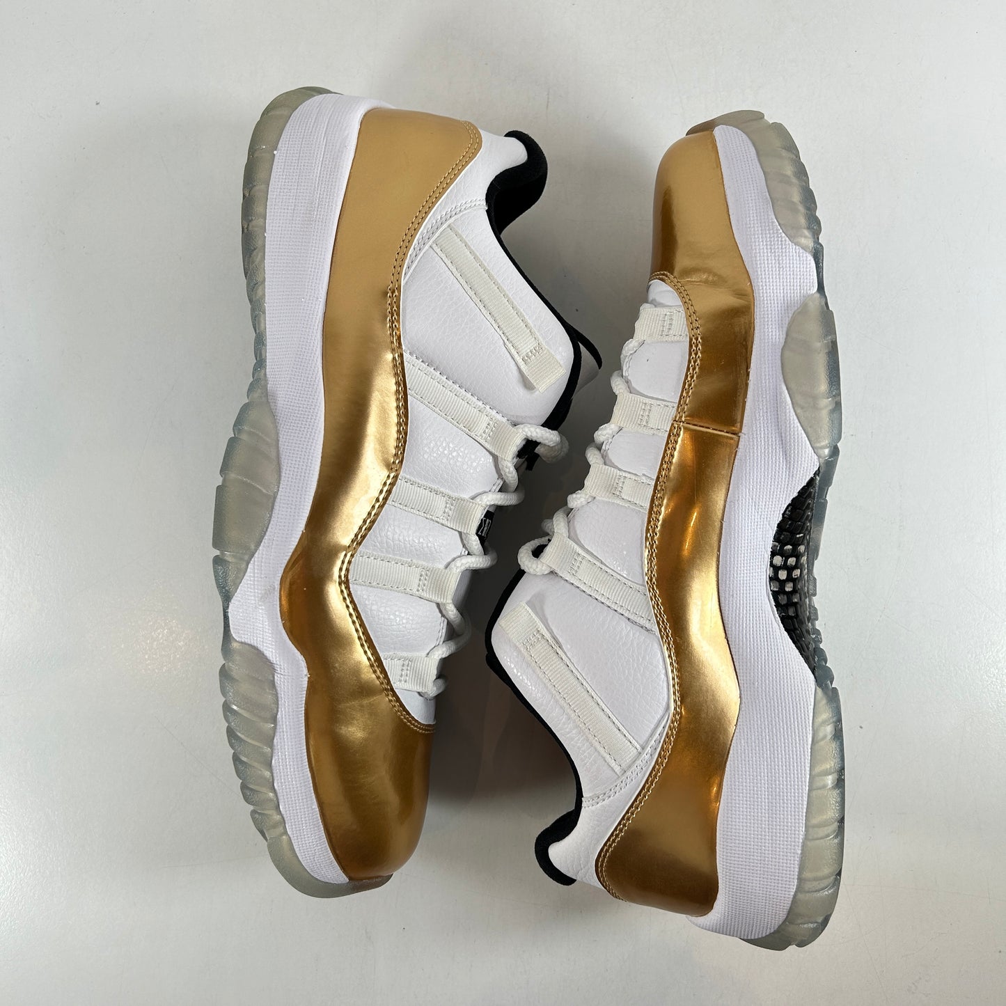 528895 103 Jordan 11 Retro Low Closing Ceremony [USED] - 10.5 M (VNDS) (Replace Box)