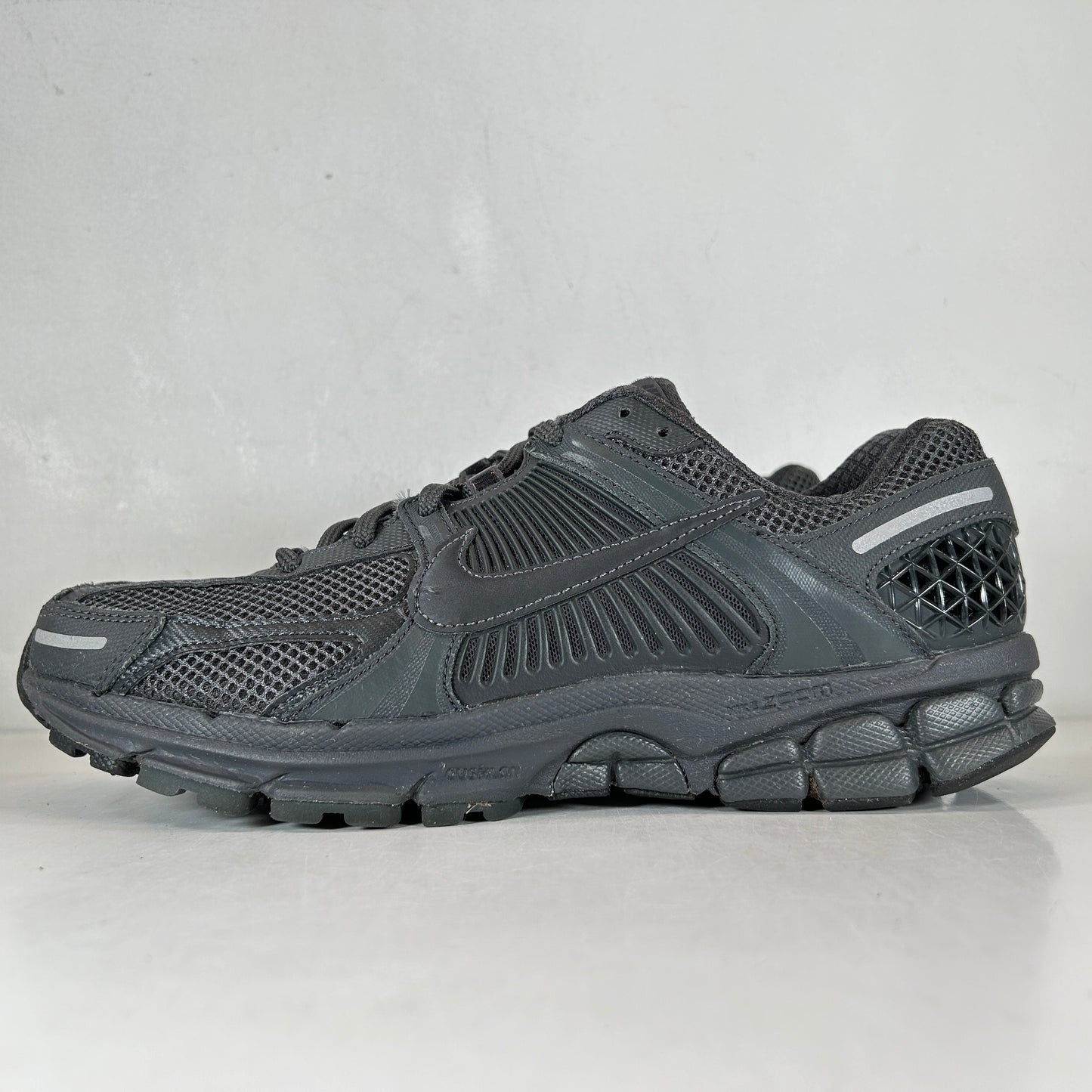 BV1358 002 Nike Zoom Vomero 5 Anthracite (2019/2023) [USED] - 8.5 M (Used)
