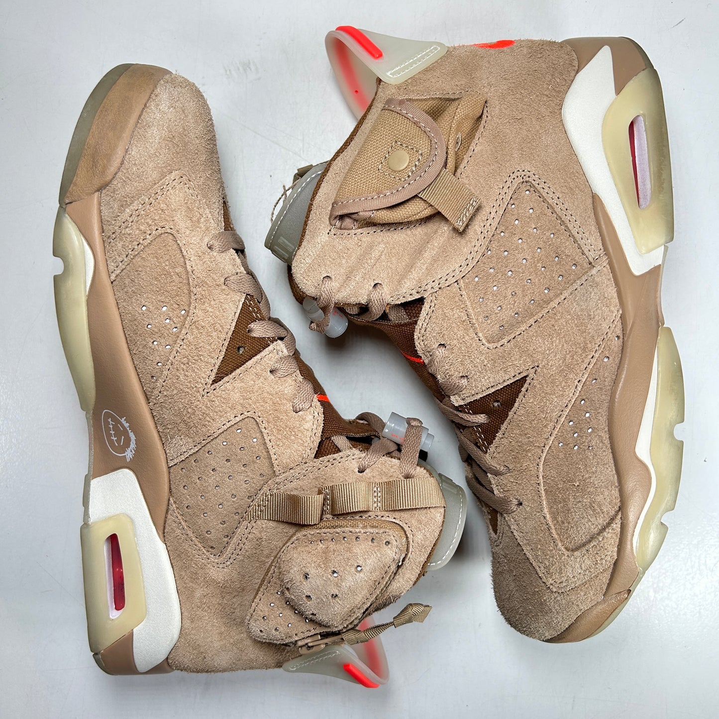 DH0690 200 Jordan 6 Retro Travis Scott British Khaki [USED] - 8.5 M (Used3)