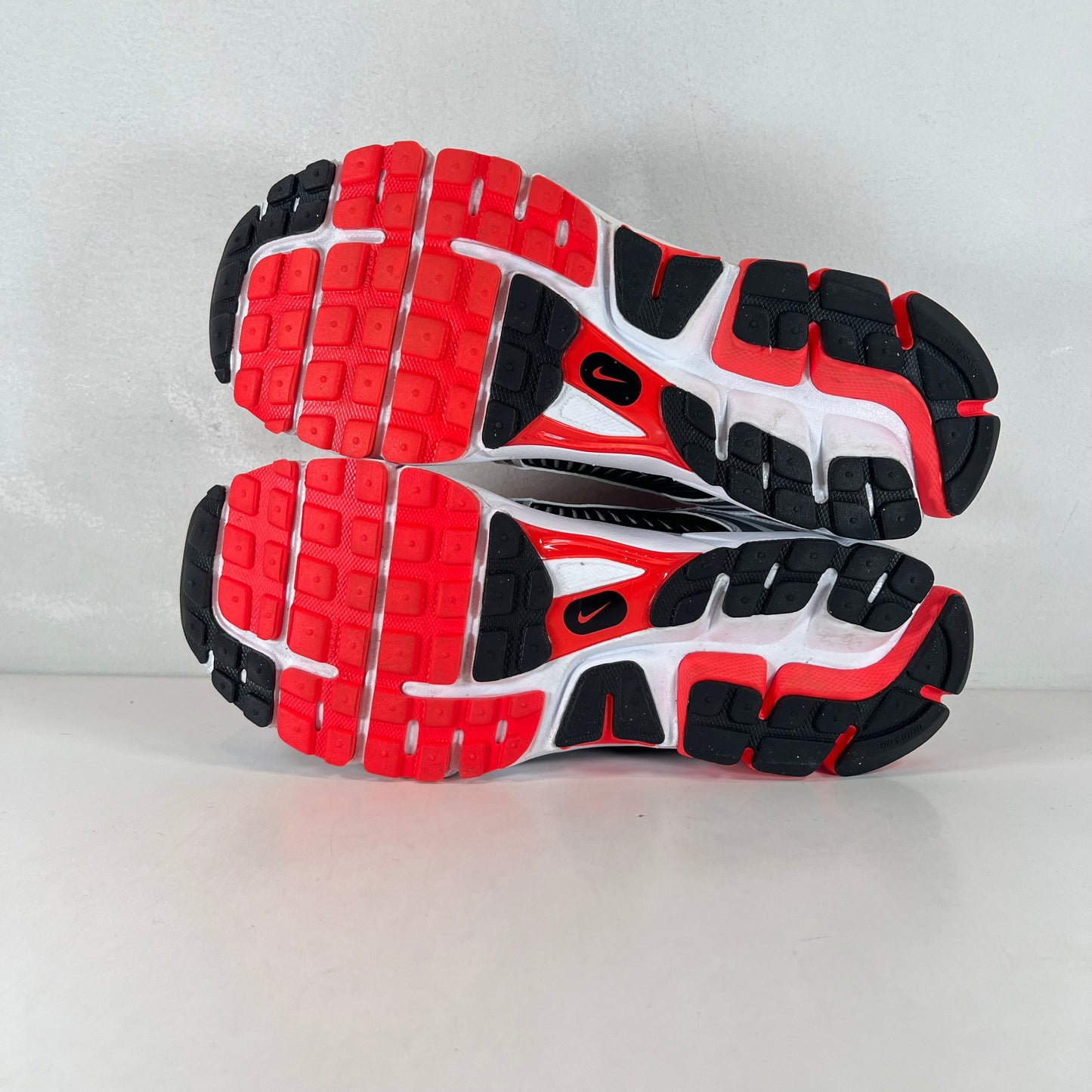 CZ8667 600 Nike Zoom Vomero 5 Bright Crimson [USED] - 10.5 M (Used)