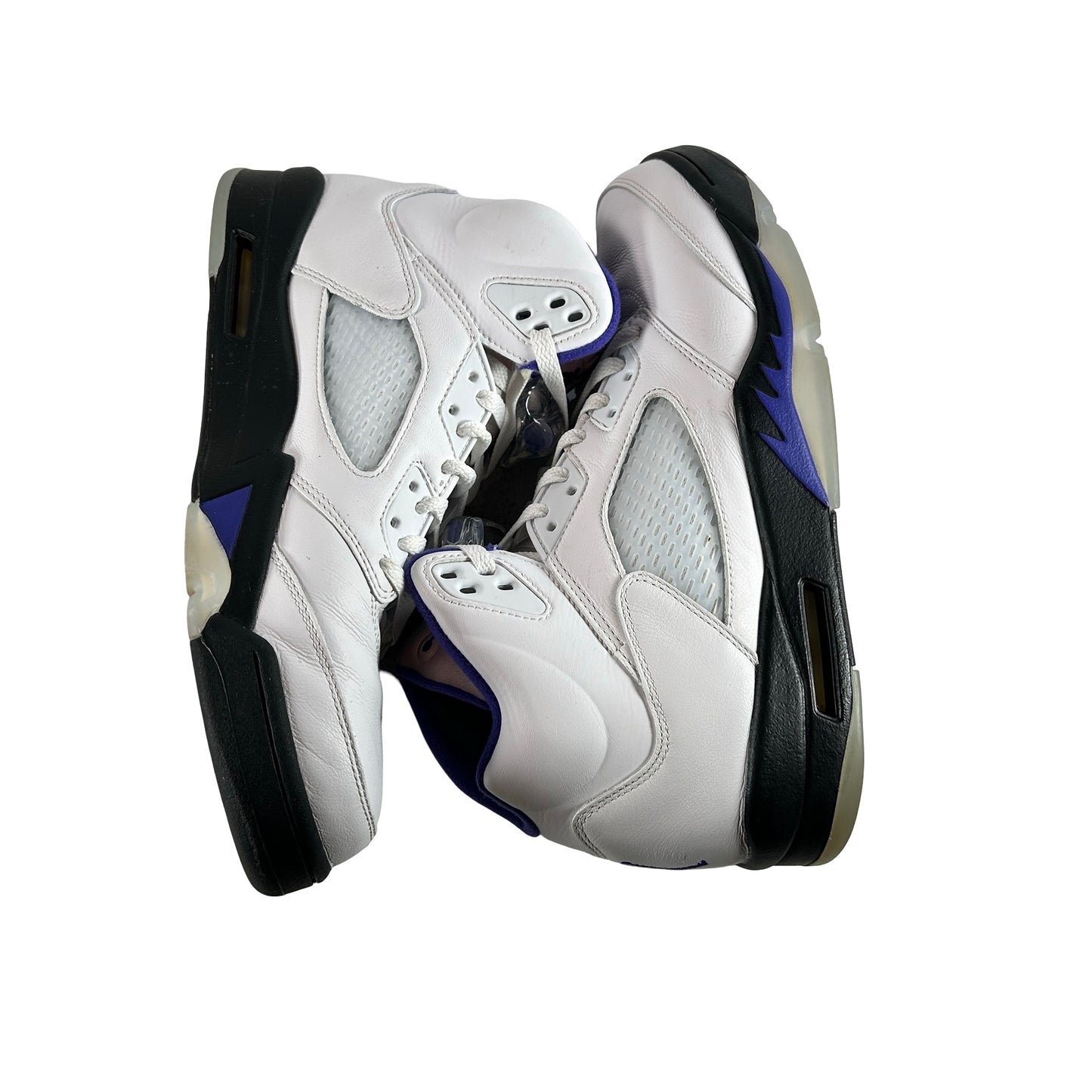 DD0587 141 Jordan 5 Retro Oscuro Concordia