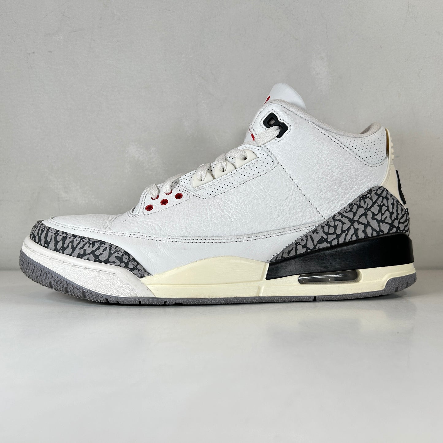 DN3707 100 Jordan 3 Retro White Cement Reimagined [USED] - 11 M (Used6)