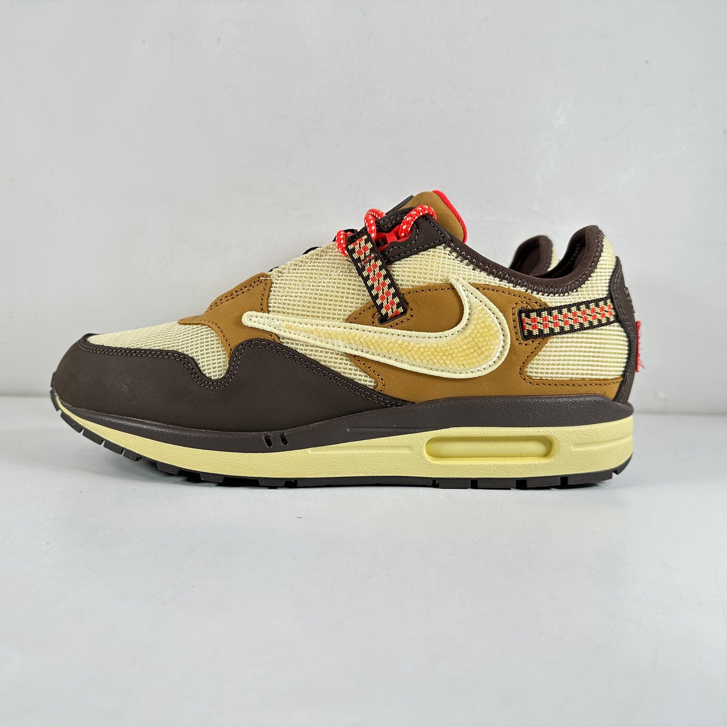 DO9392 200 Nike Air Max 1 Travis Scott Brown [USED] - 9 M (Used)