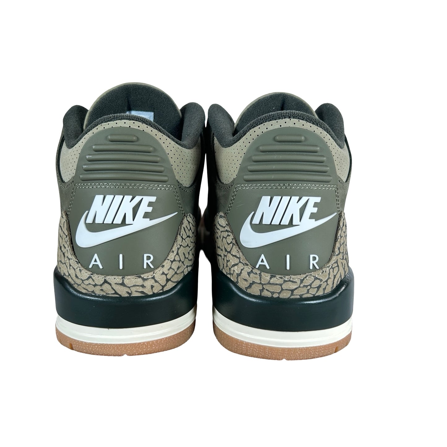 DN3707 202 Jordan 3 Retro Family Affair [USED] - 9.5 M (Used)