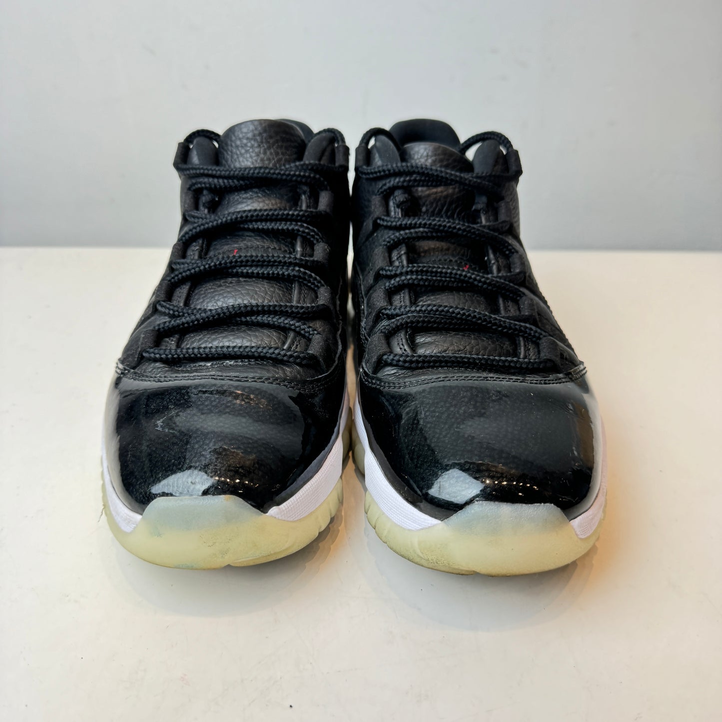 AV2187 001 Jordan 11 Retro Bajo 72-10