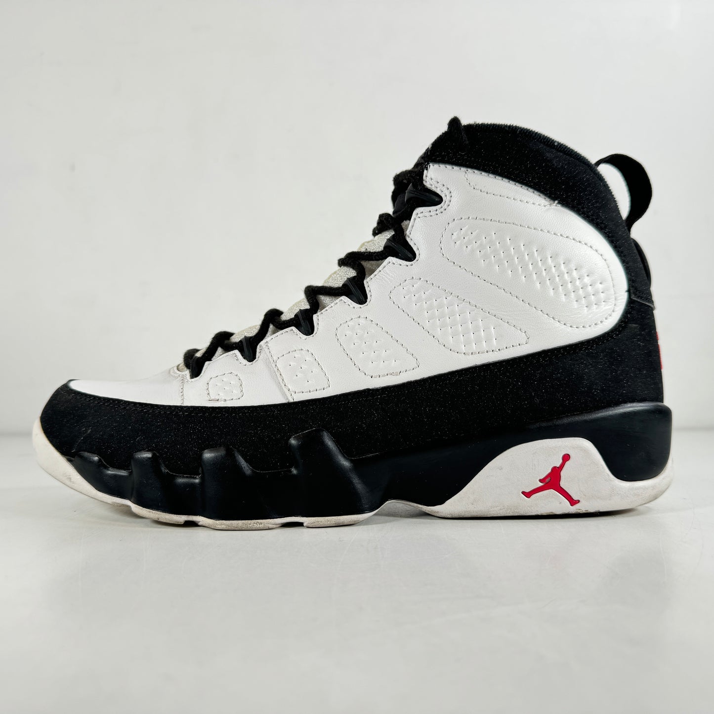 302370 112 Jordan 9 OG [USED] - 9.5 M (Used)