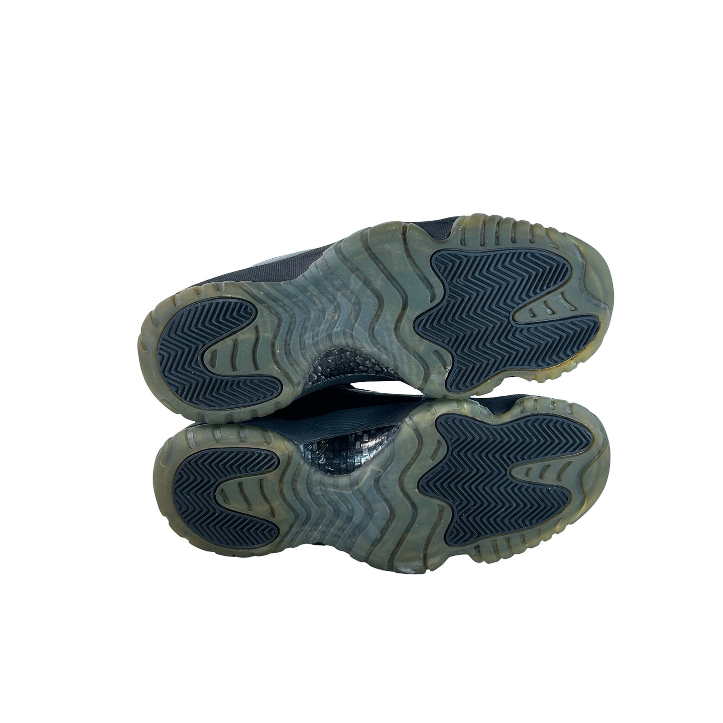 378037 005 Jordan 11 Retro Cap and Gown [USED] - 8 M (Used) (No Box)