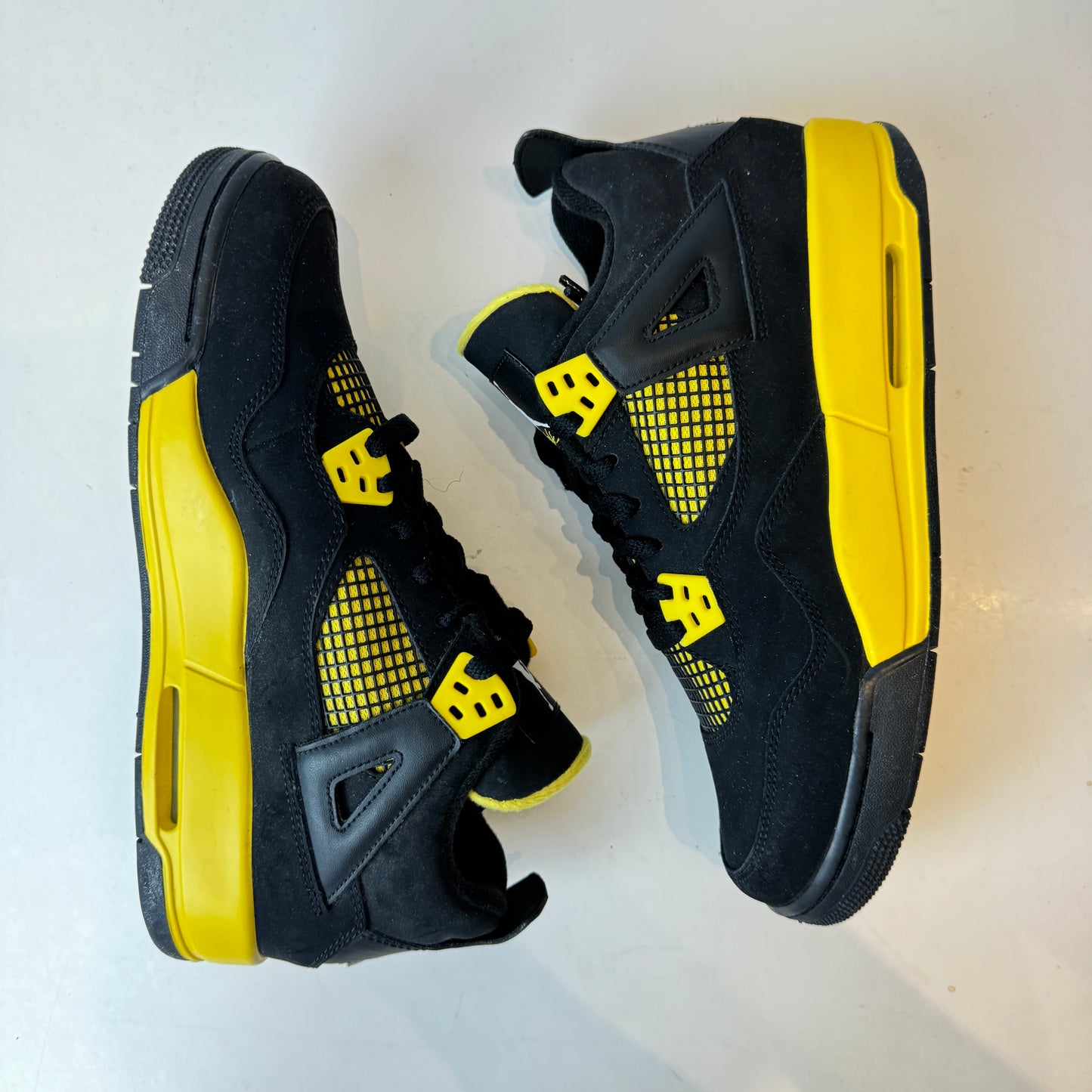 408452 008 Jordan 4 Retro Thunder (2012) (GS) [USED] - 7 Y (VNDS) (No Box)