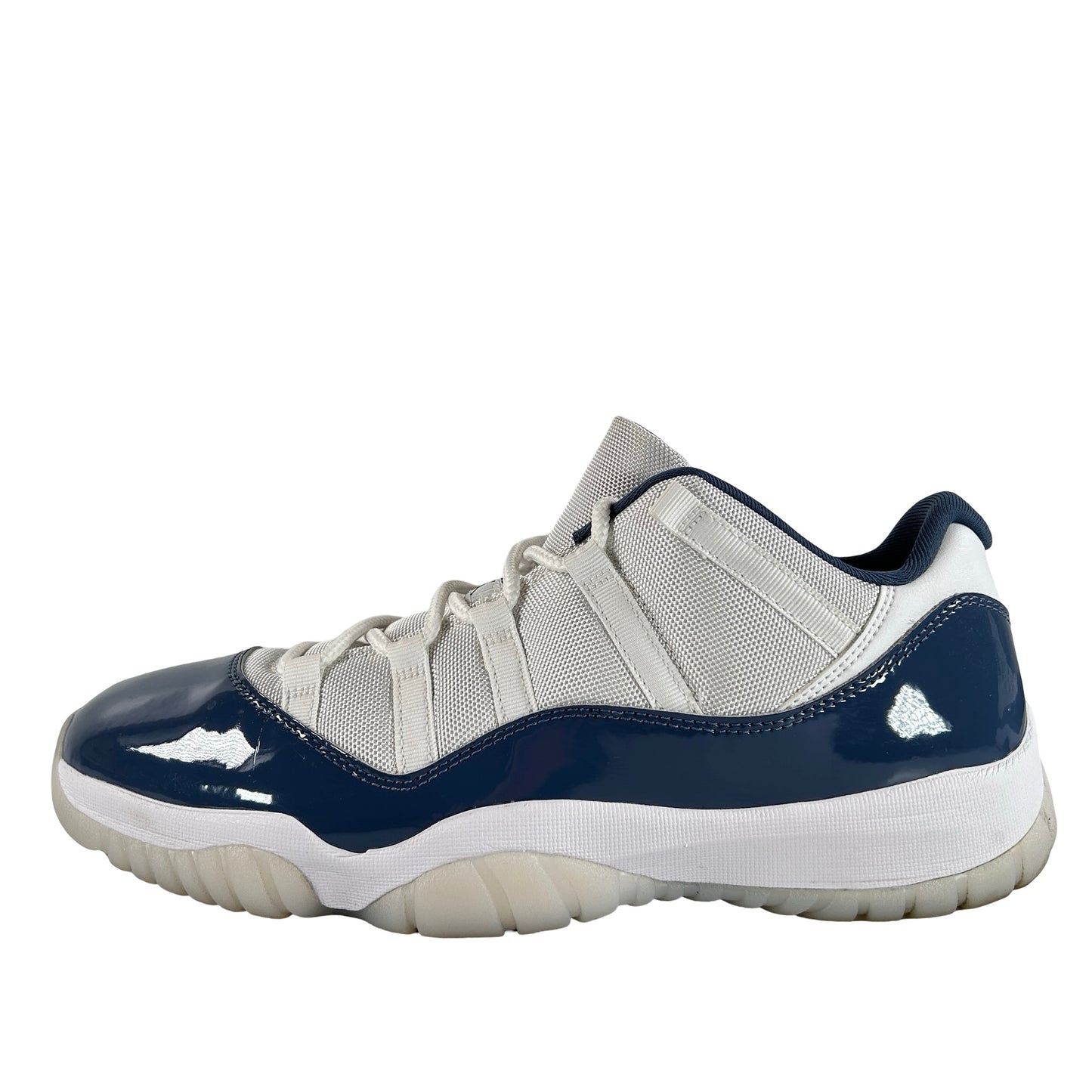 FV5104 104 Jordan 11 Retro Low Diffused Blue (2024) [USED] - 13 M (Used)