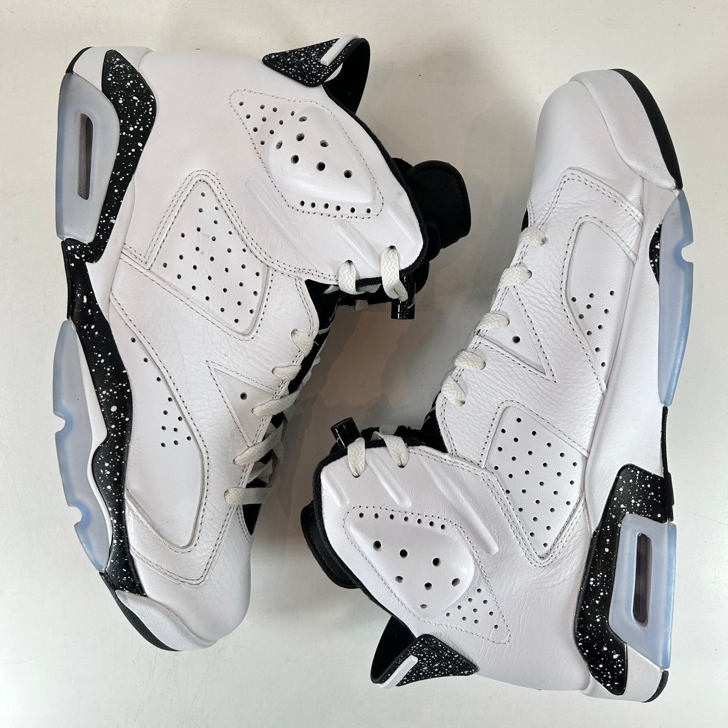 CT8529 112 Jordan 6 Retro Reverse Oreo [USED] - 11 M (Used) (Replace Box)