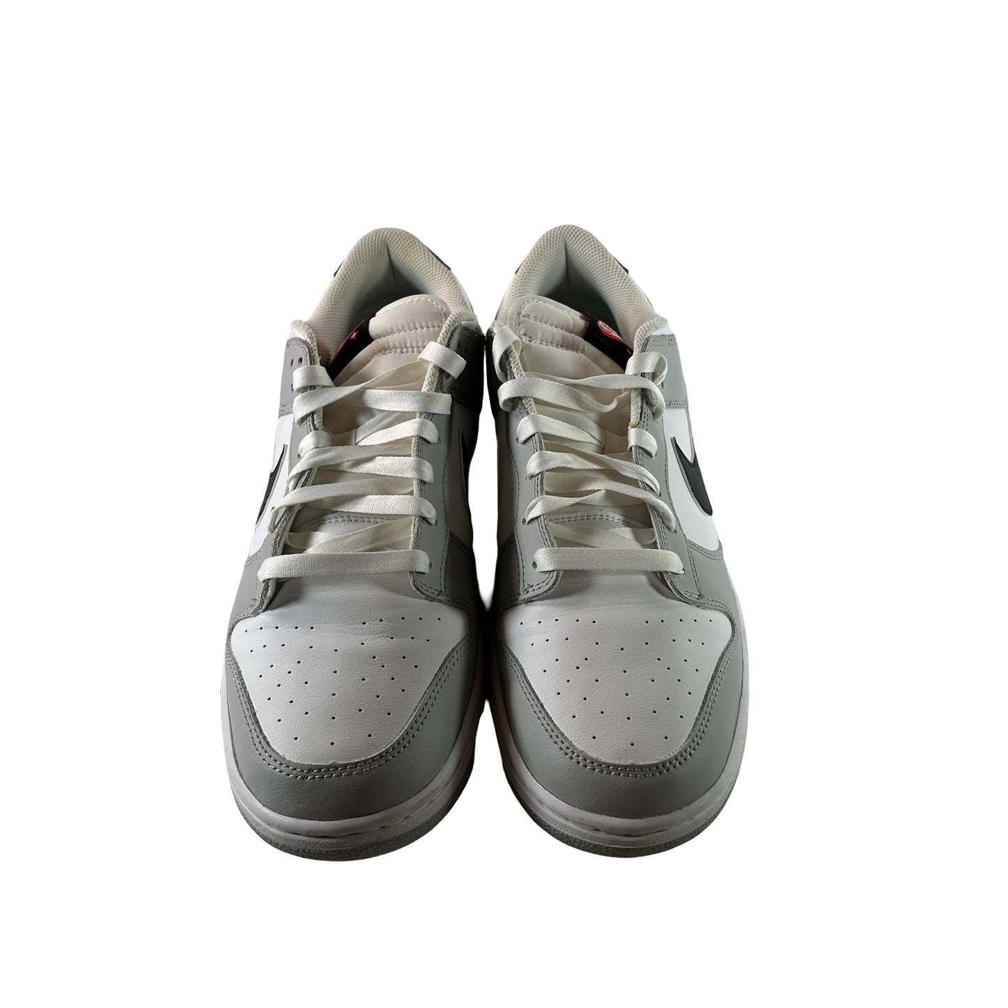 DR9654 001 Nike Dunk Low SE Lotería Pack Gris Niebla
