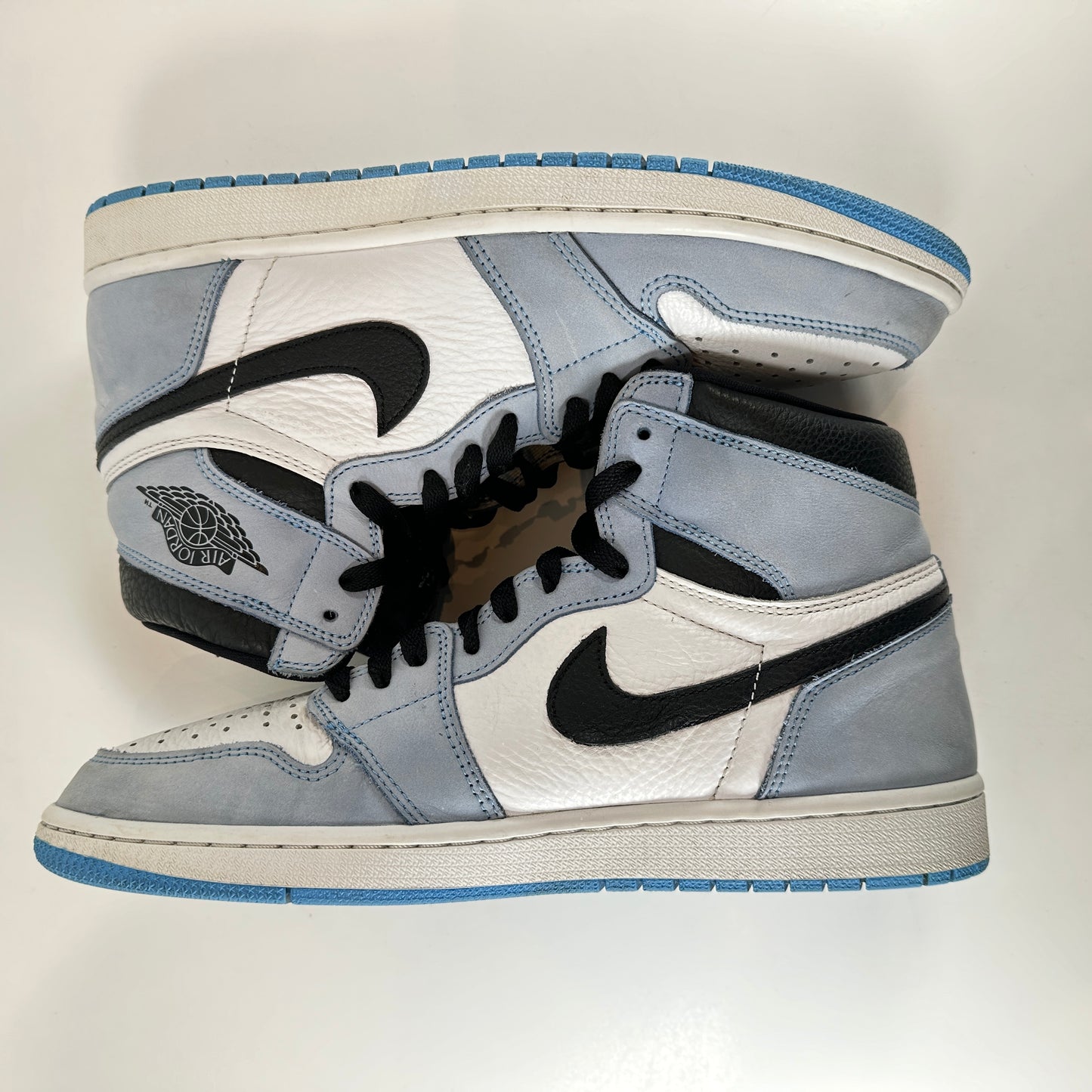 555088 134 Jordan 1 University Blue [USED] - 11 M (Used2)