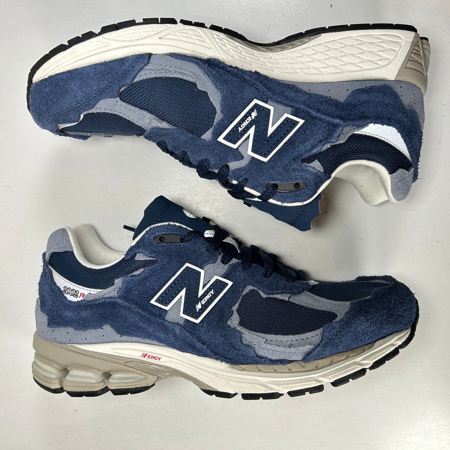 M2202RDK New Balance 2002R Protection Pack Navy Grey [USED] - 9 M (Used) (No Box)