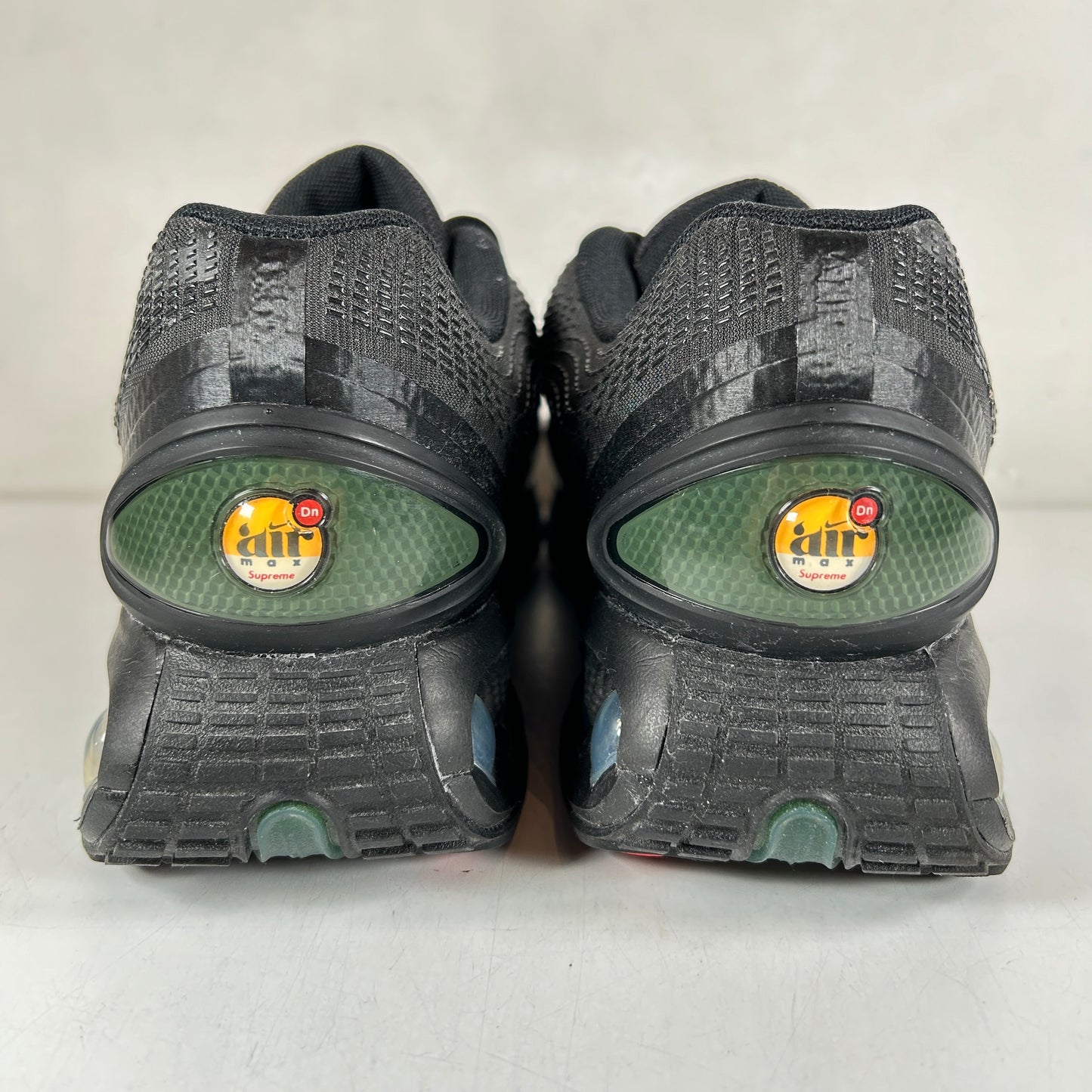 FZ4044 001 Nike Air Max DN Supreme Black [USED] - 11 M (Used)