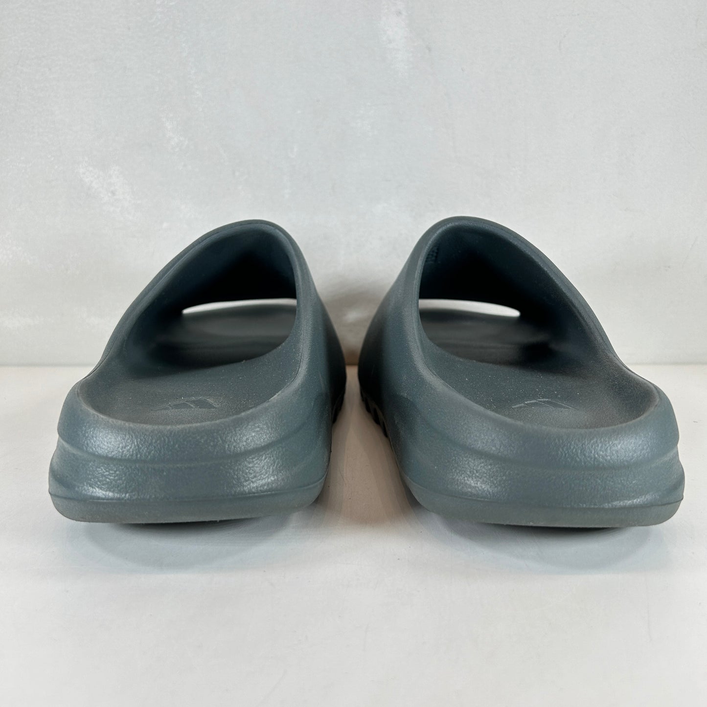 ID2349 adidas Yeezy Slide Slate Marine [USED] - 11 M (Used)