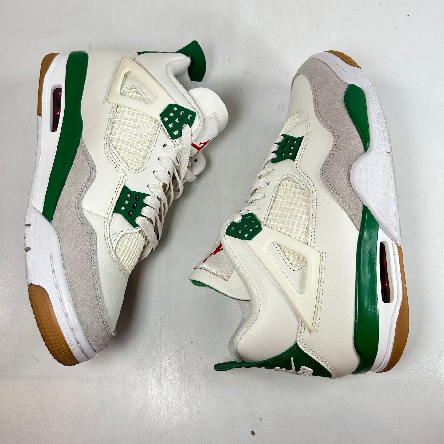 DR5415 103 Jordan 4 Retro SB Pine Green [USED] - 9 M (Used4)