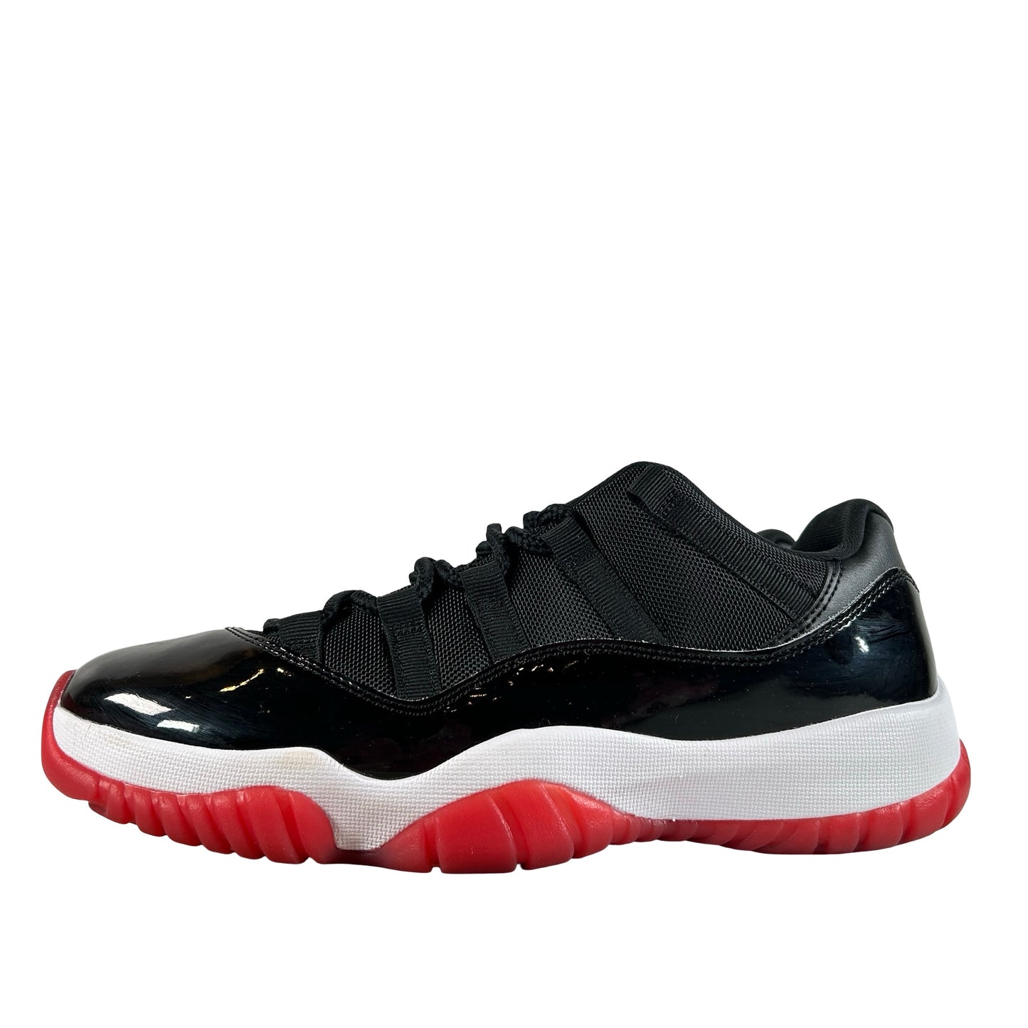 FV5104 006 Jordan 11 Retro Low Bred (2025) - 9.5 M (Used) (No Insoles)