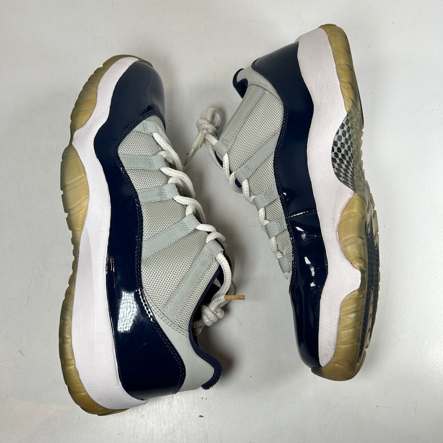 528895 007 Jordan 11 Retro Low Georgetown [USED] - 10.5 M (Used) (No Box)