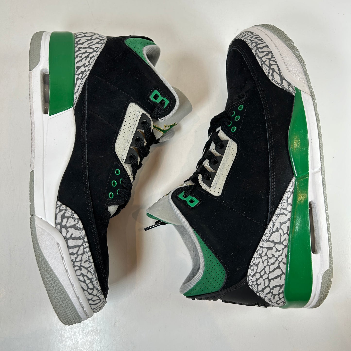 CT8532 030 Jordan 3 Retro Pine Green [USED] - 9.5 M (Used)