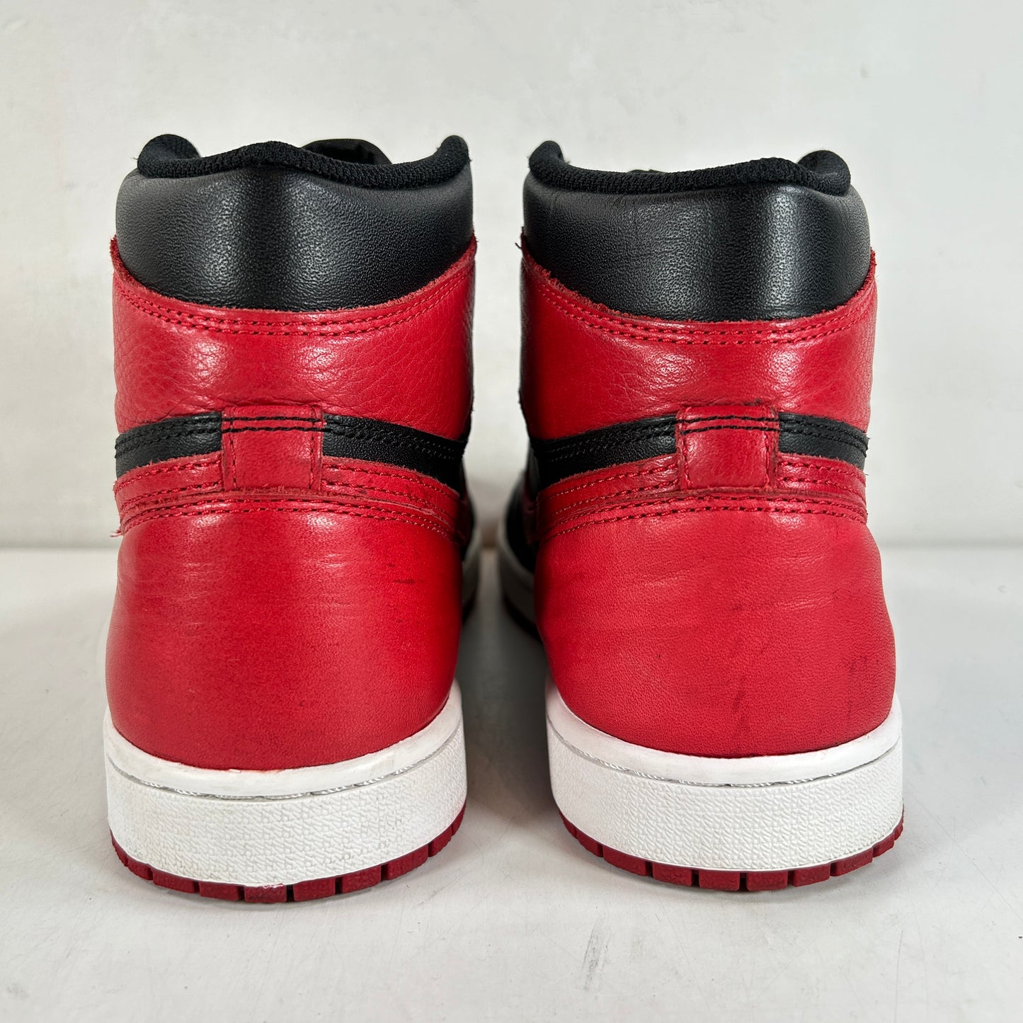 555088 001 Jordan 1 Retro High Bred Banned (2016) [USED] - 8 M (Used) (Replace Box)