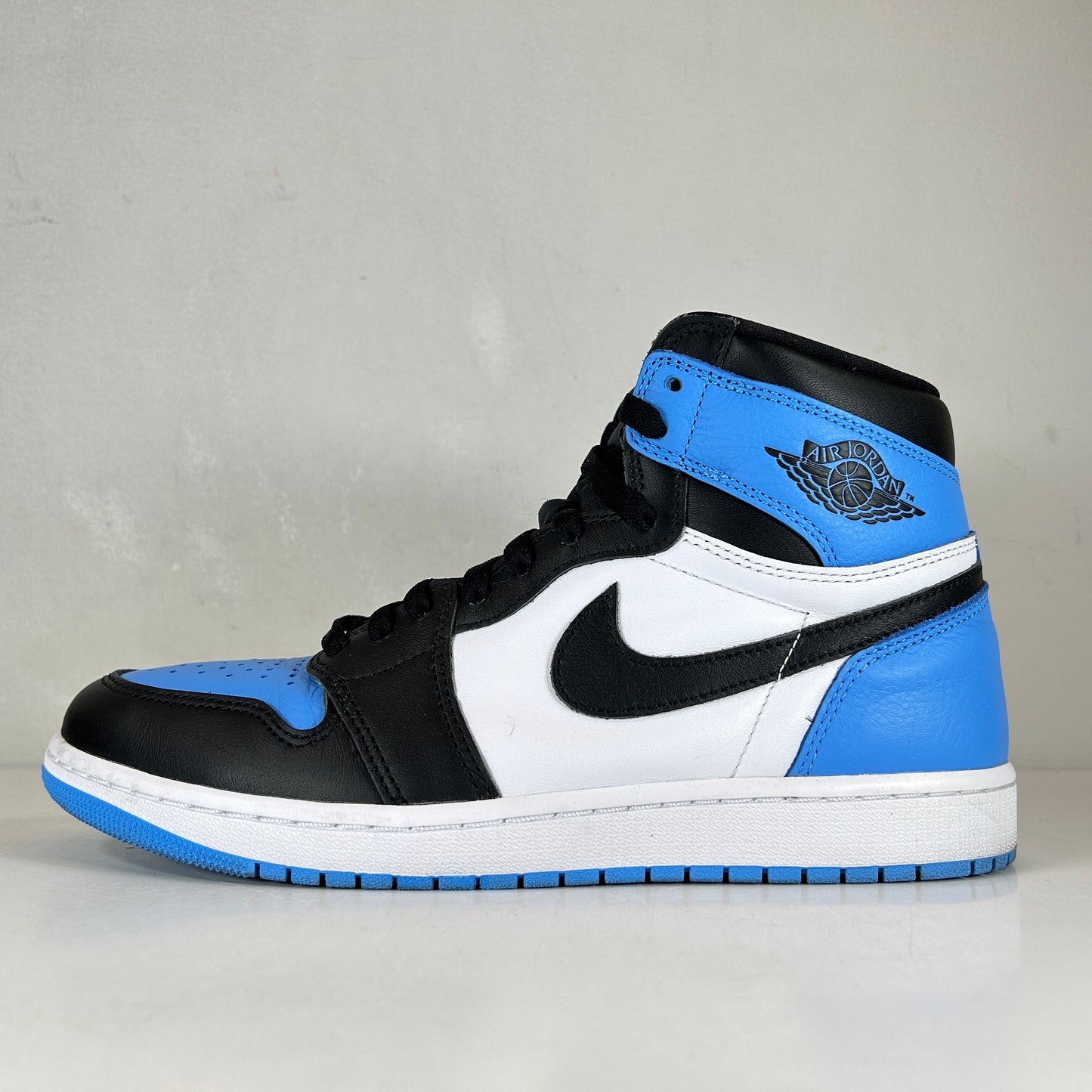 DZ5485 400 Jordan 1 Retro High OG UNC Toe [USED] - 10.5 M (Used5)