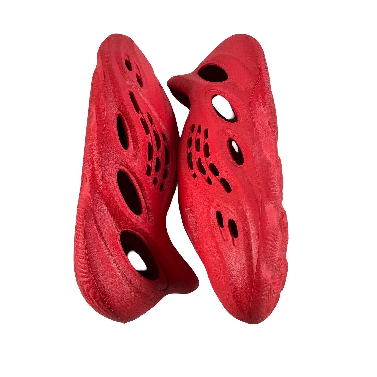 GW3355 Yeezy Espuma RNNR Bermellón