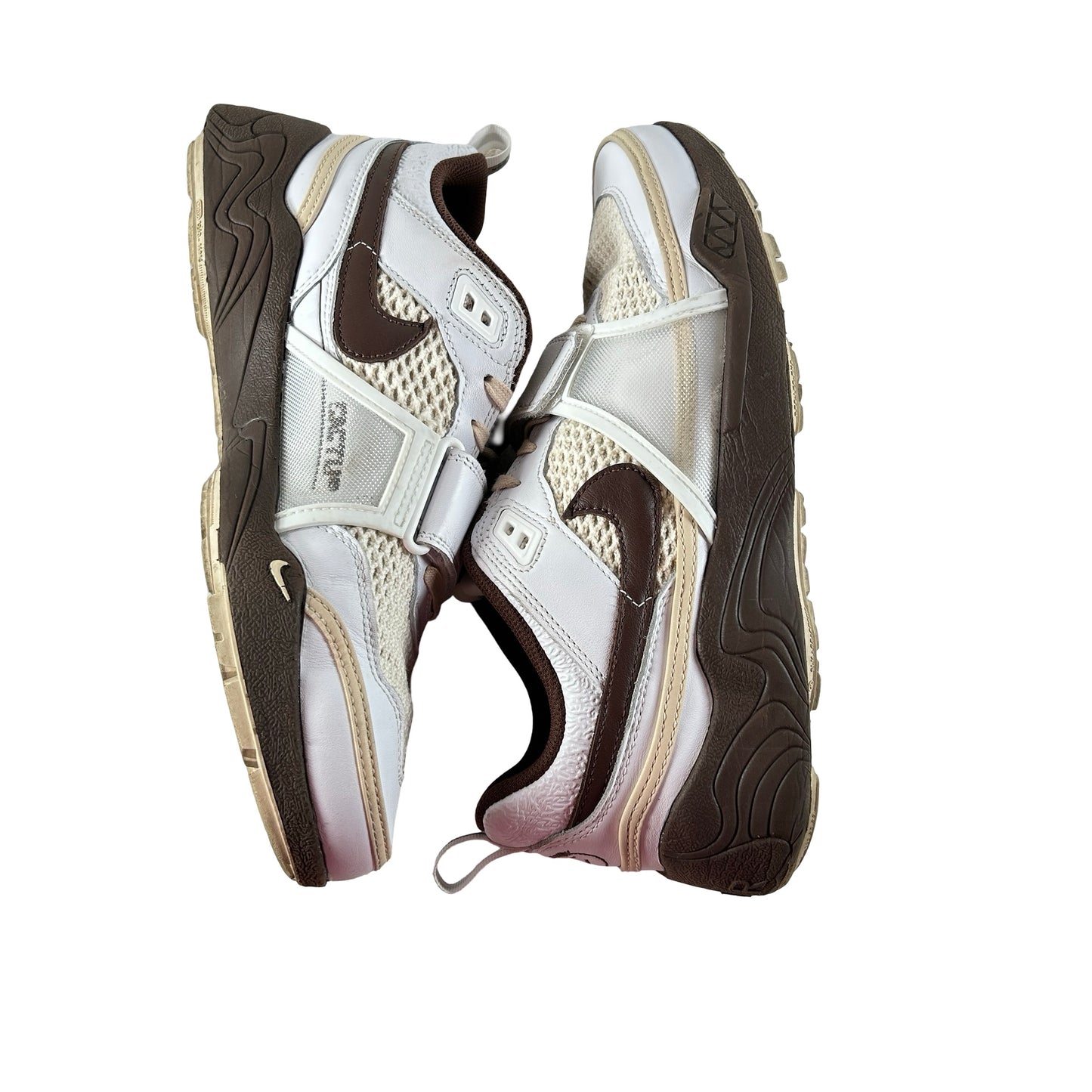 HQ3073 100 Nike Zoom Field Jaxx Travis Scott Light Chocolate [USED] - 11 M (Used)