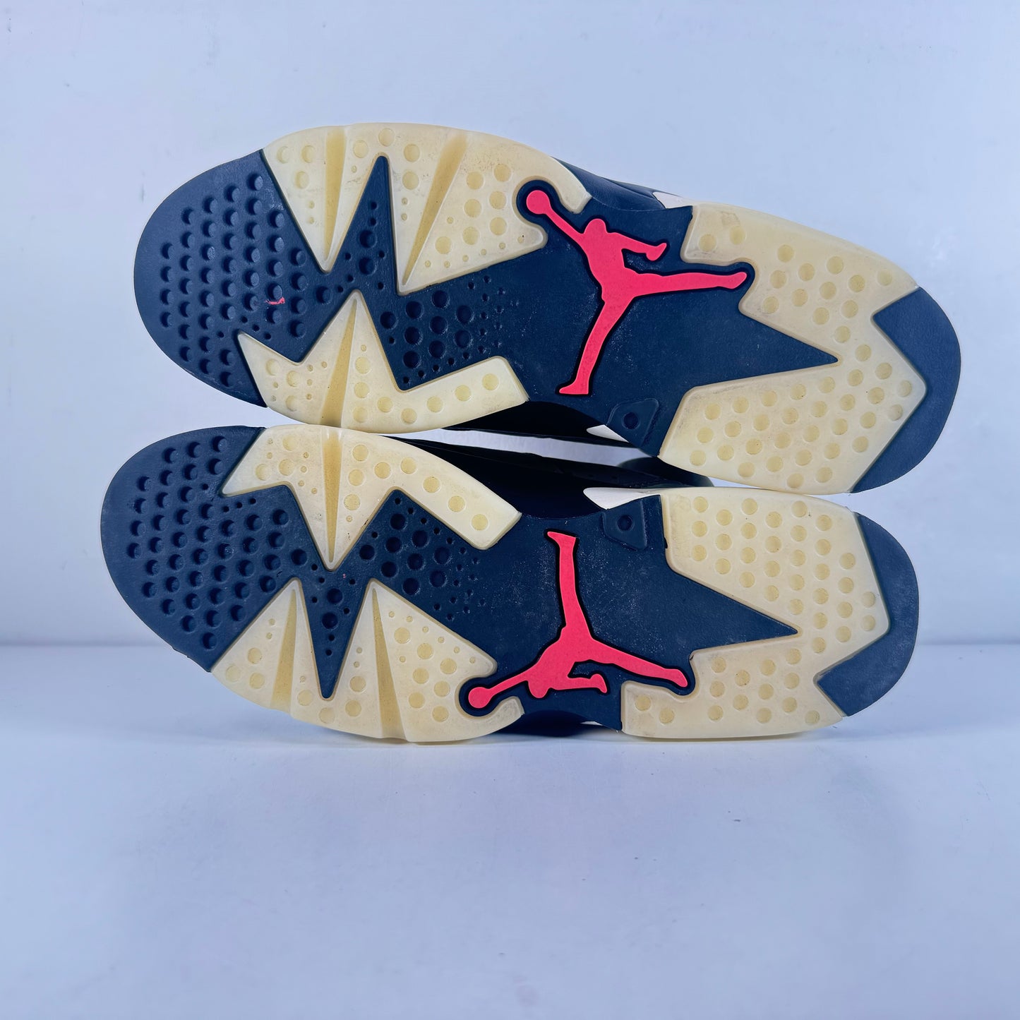 CN1084 200 Jordan 6 Retro Travis Scott [USED] - 10.5 M (VNDS)