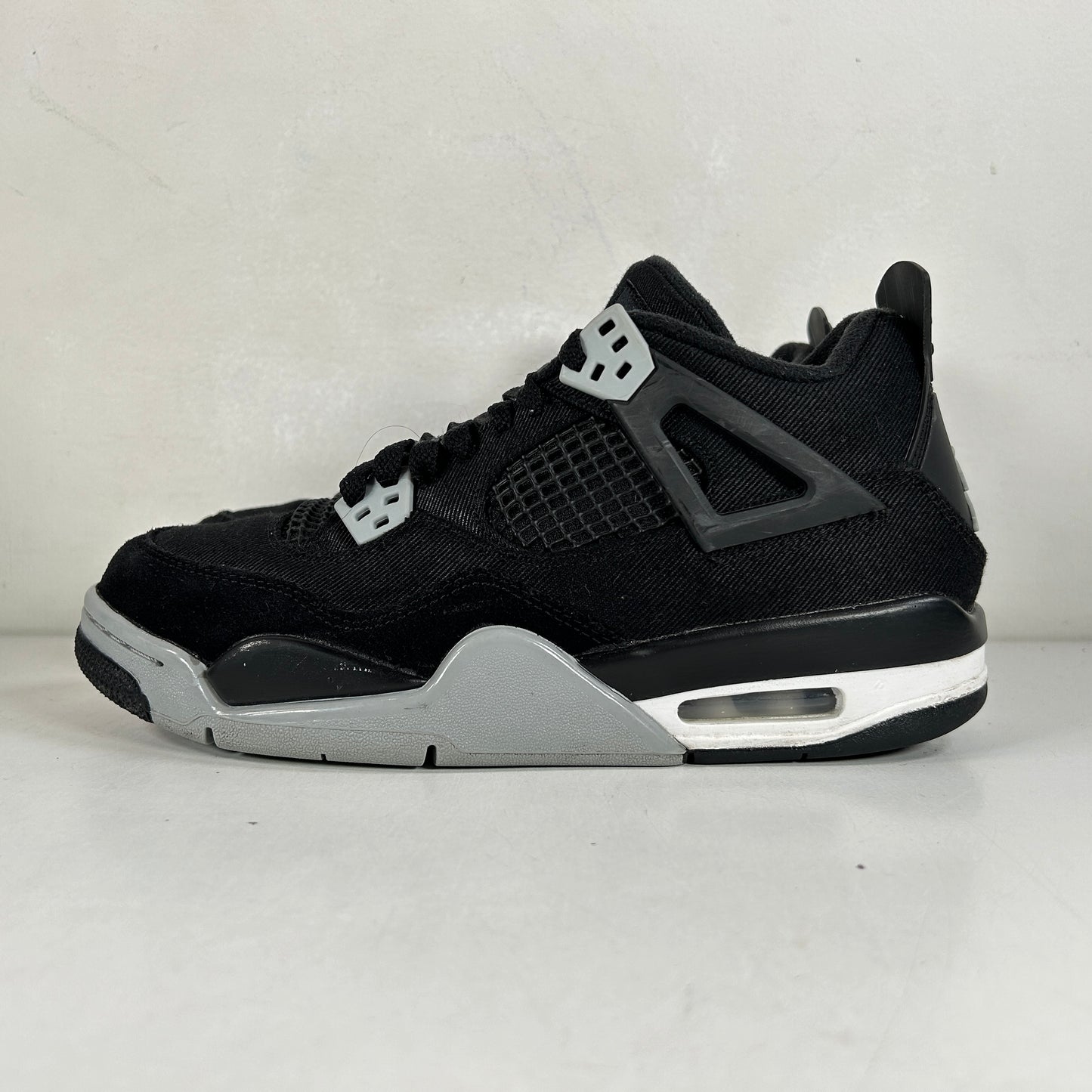 DV0553 006 Jordan 4 Retro Black Canvas GS [USED] - 7 Y (Used)