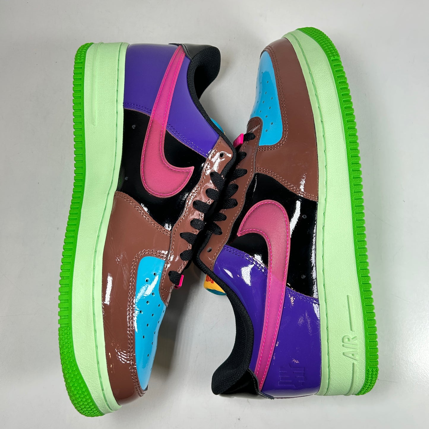 DV5255 200 Nike Air Force 1 Low SP Undefeated Multi Rosa