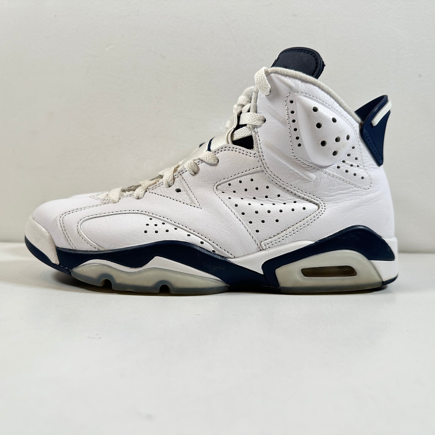 CT8529 141 Jordan 6 Retro Midnight Navy (2022) [USED] - 8 M (Used)