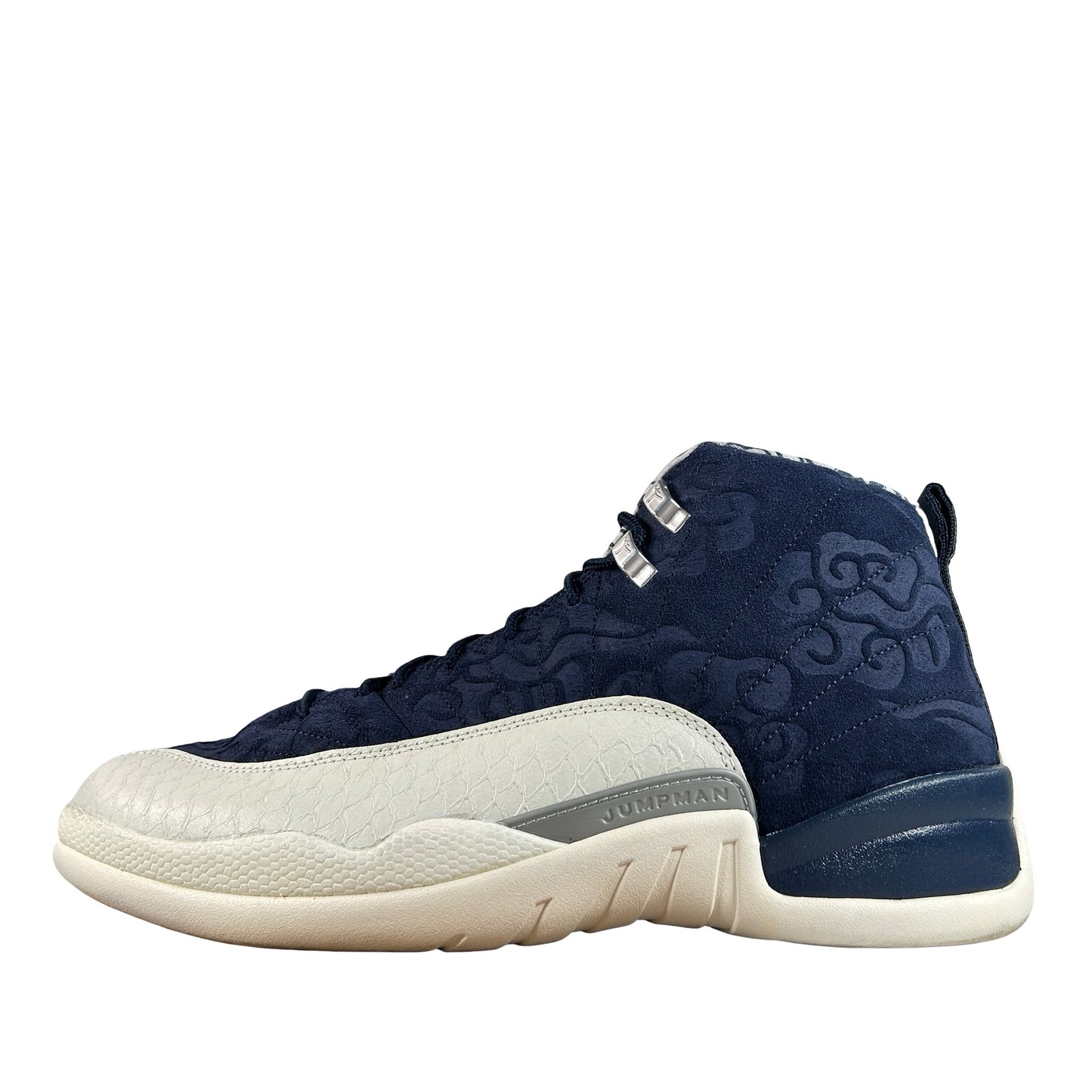 BV8016 445 Jordan 12 Retro International Flight [USED] - 11.5 M (Used)