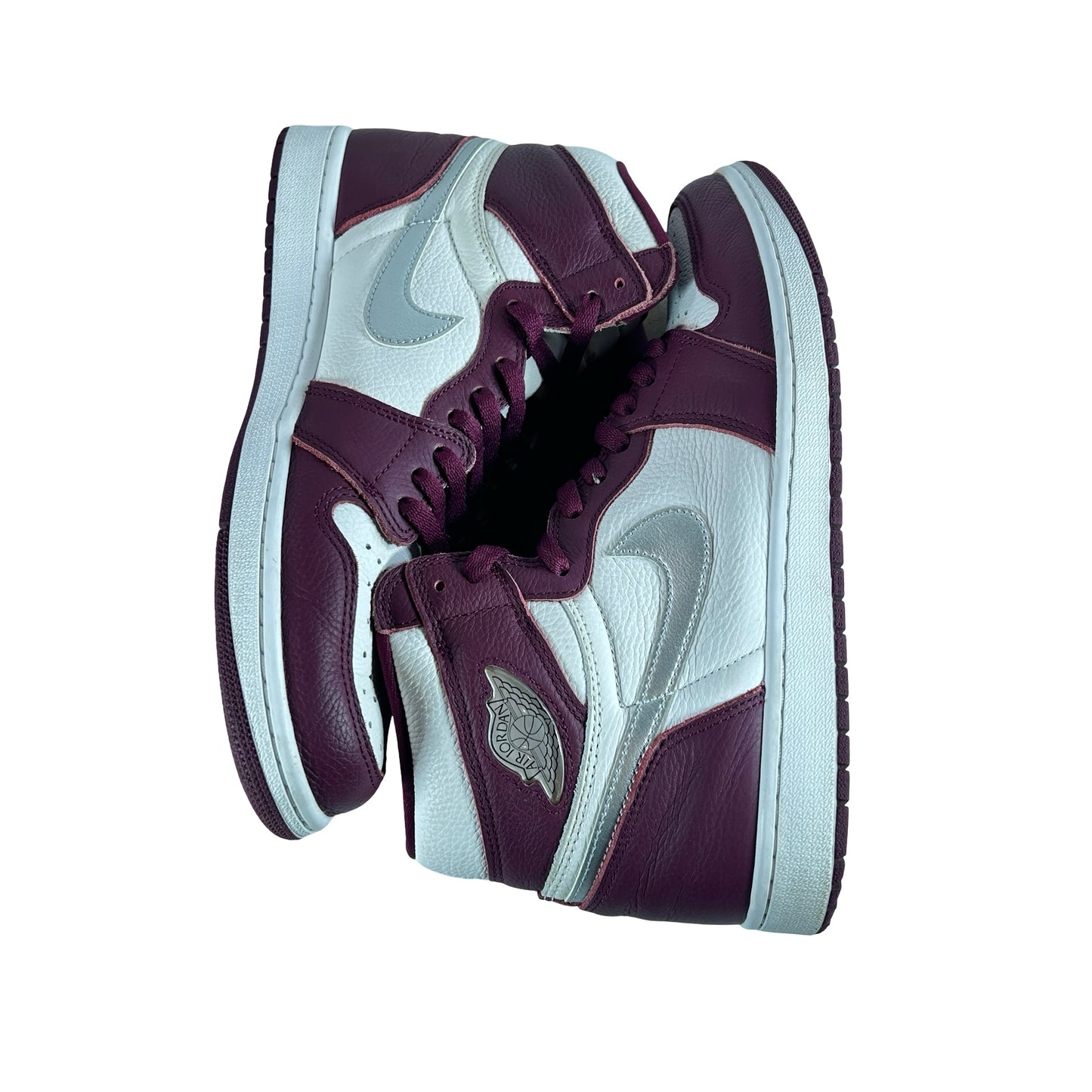 555088  611 Jordan 1 Retro High OG Bordeaux [USED] - 11 M (Used3)